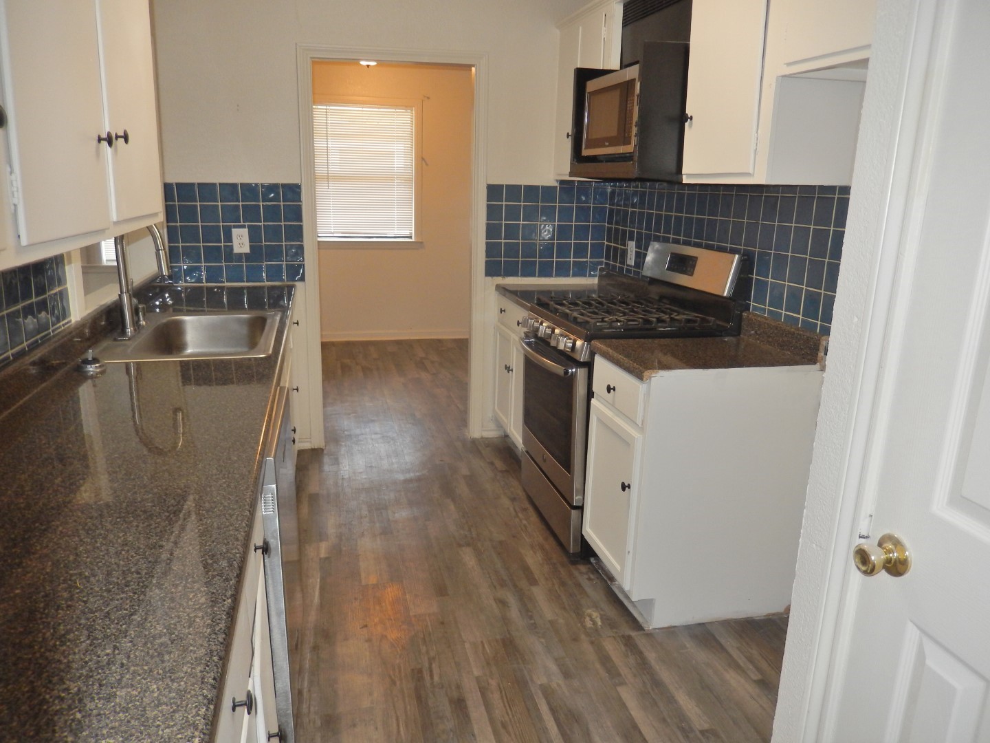 2710 Mount View Drive Farmers Branch TX 75234