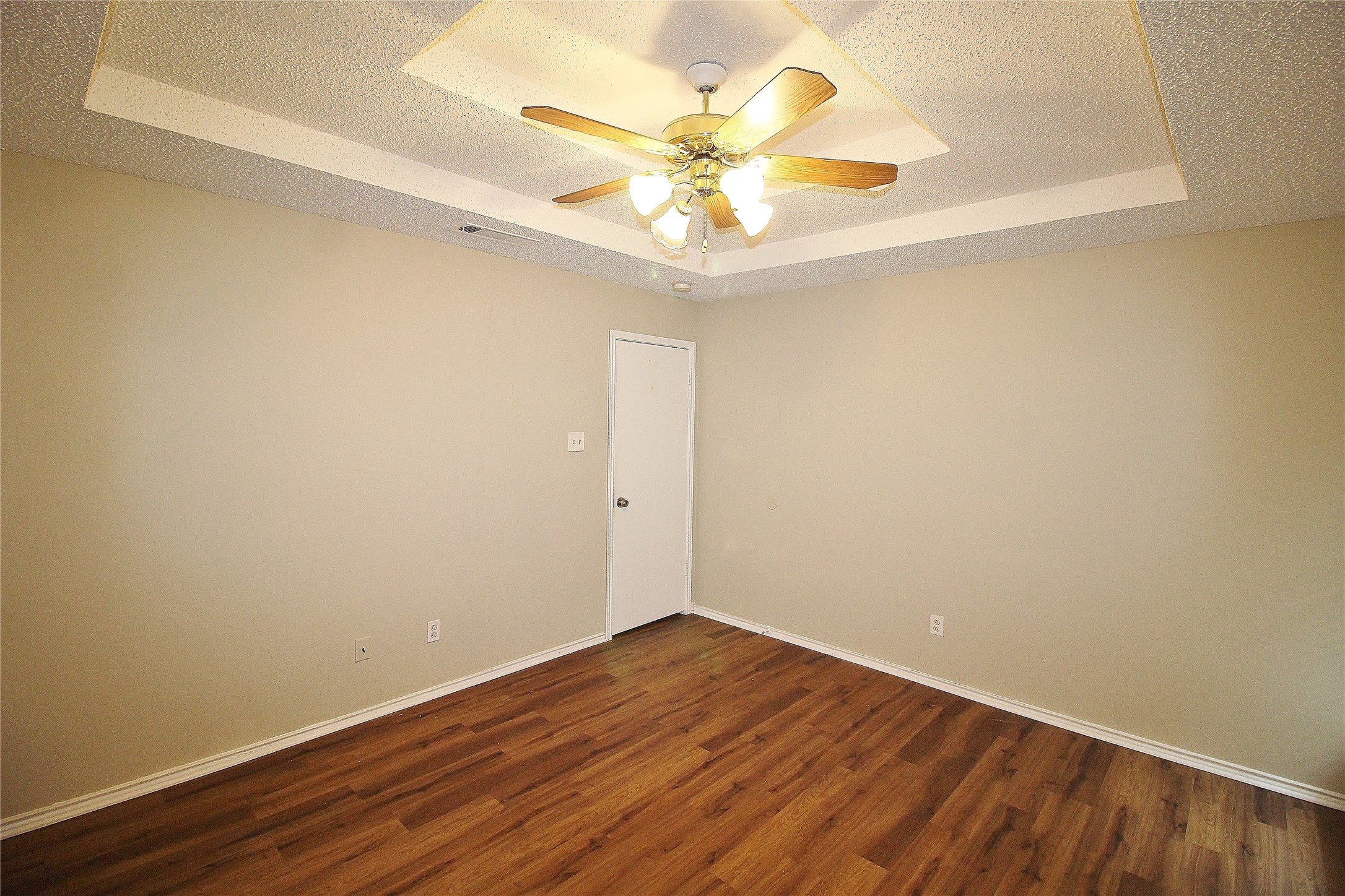 2018 Garden Crest Lane Dallas TX 75232
