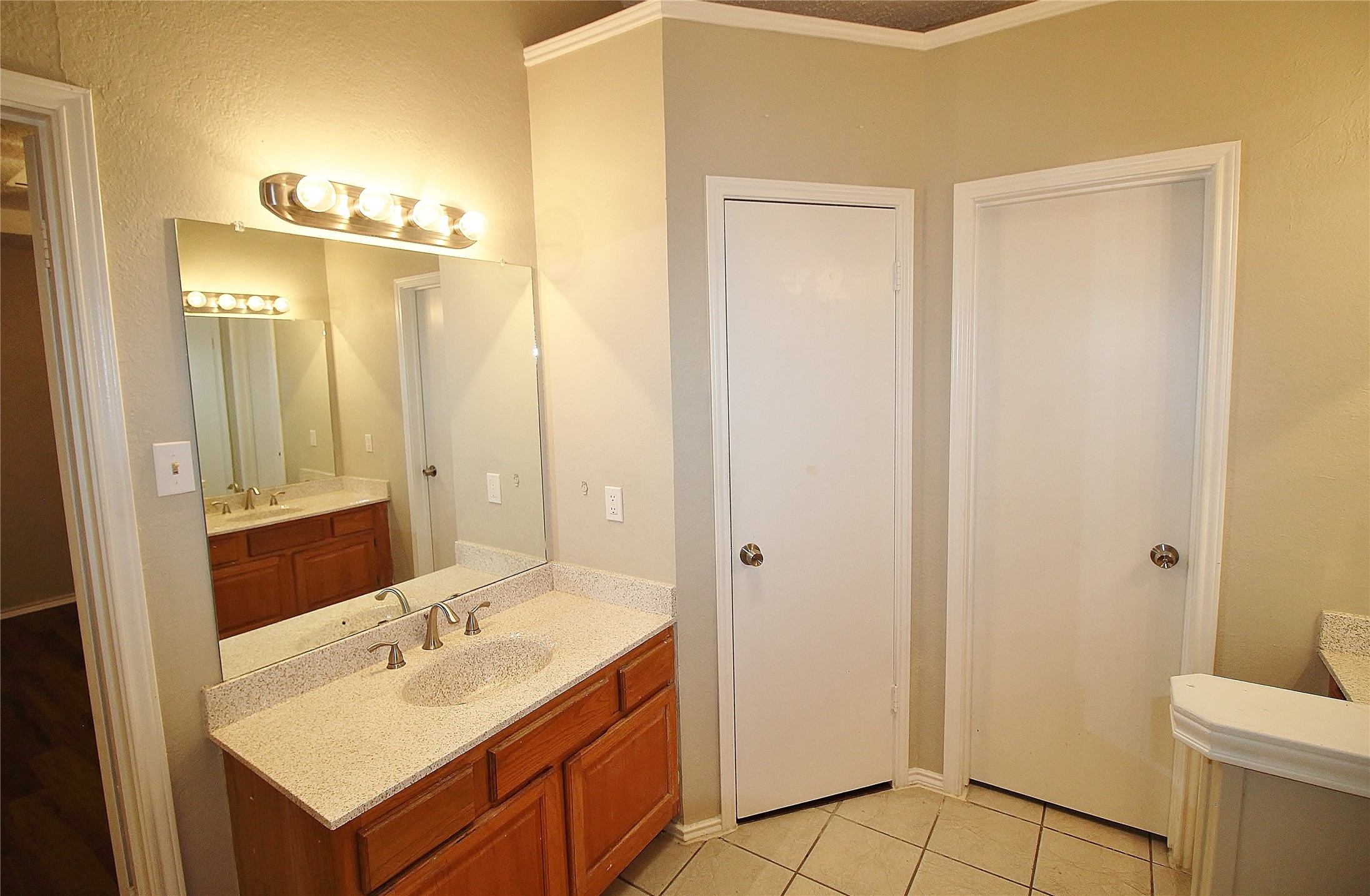 2018 Garden Crest Lane Dallas TX 75232