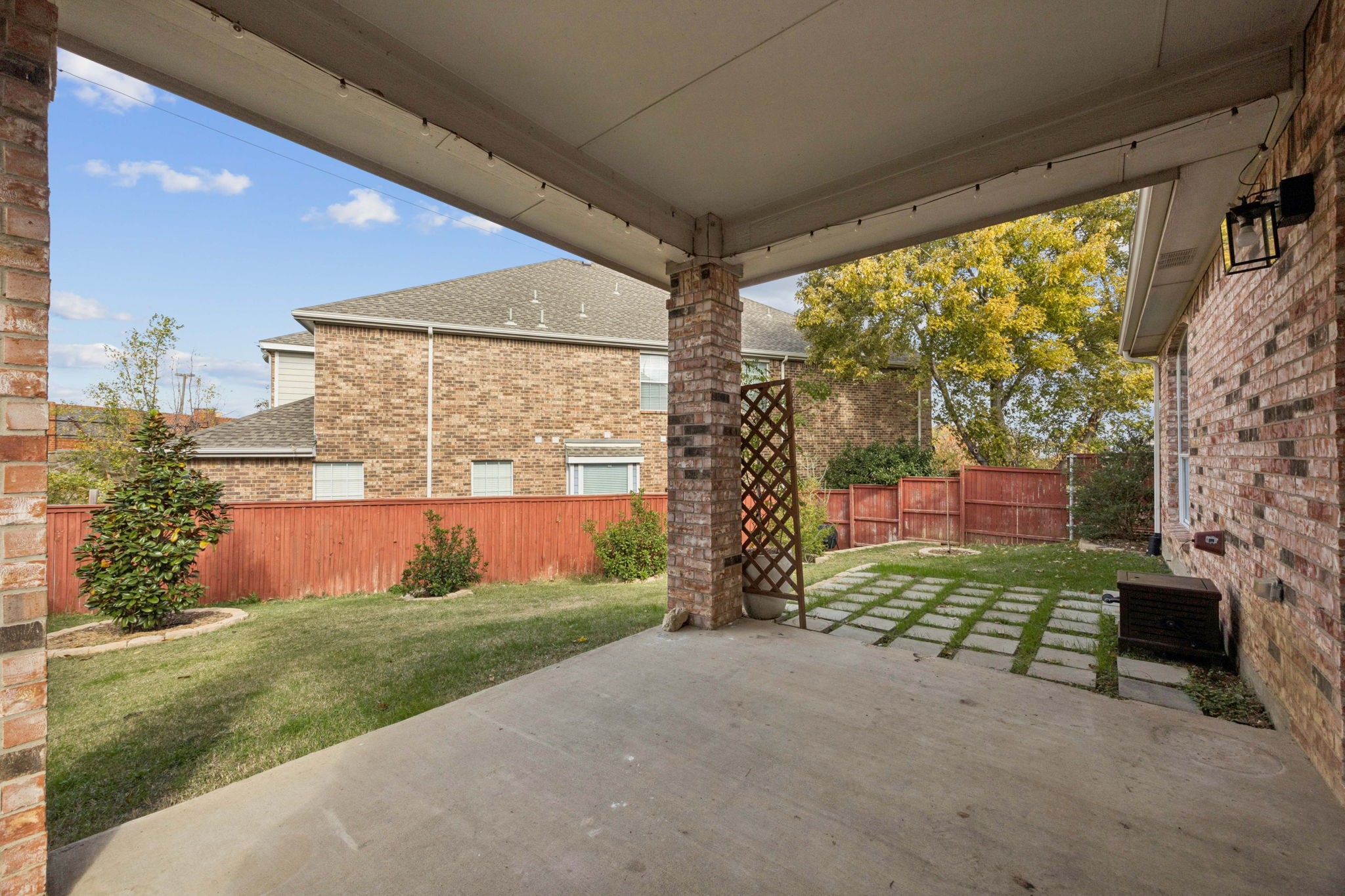 1273 Tioga Drive Irving TX 75063