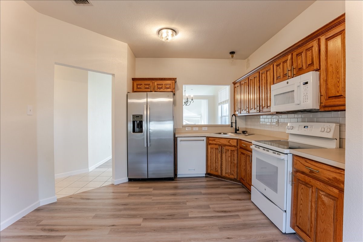 10332 Trevino Lane Benbrook TX 76126