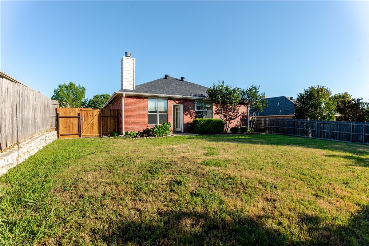 10332 Trevino Lane Benbrook TX 76126