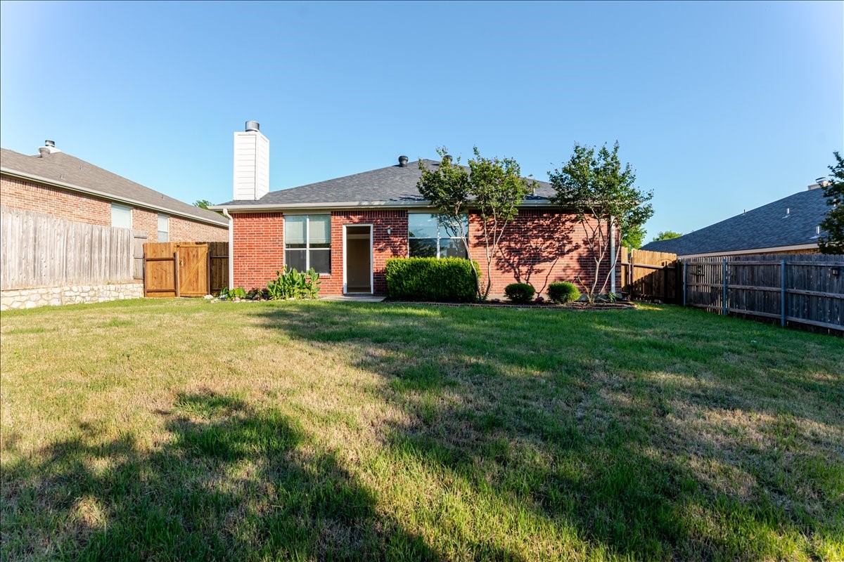 10332 Trevino Lane Benbrook TX 76126