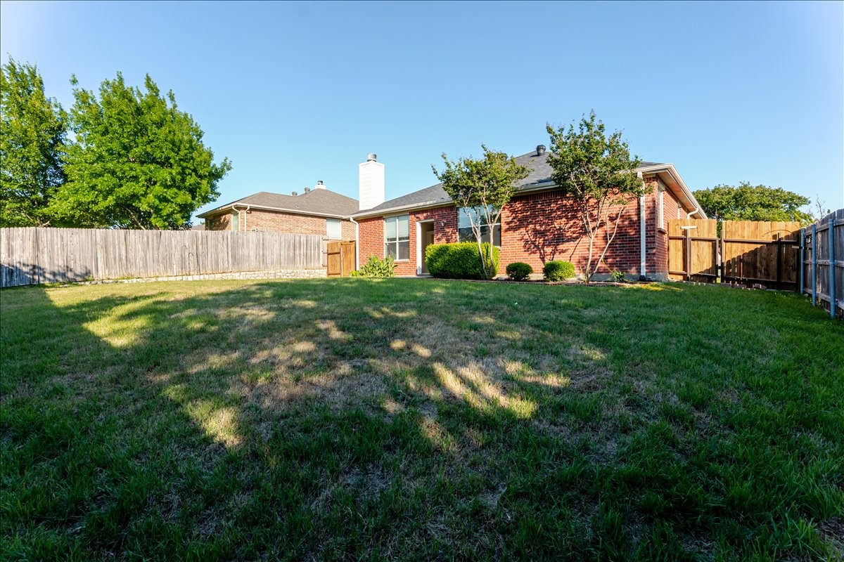 10332 Trevino Lane Benbrook TX 76126