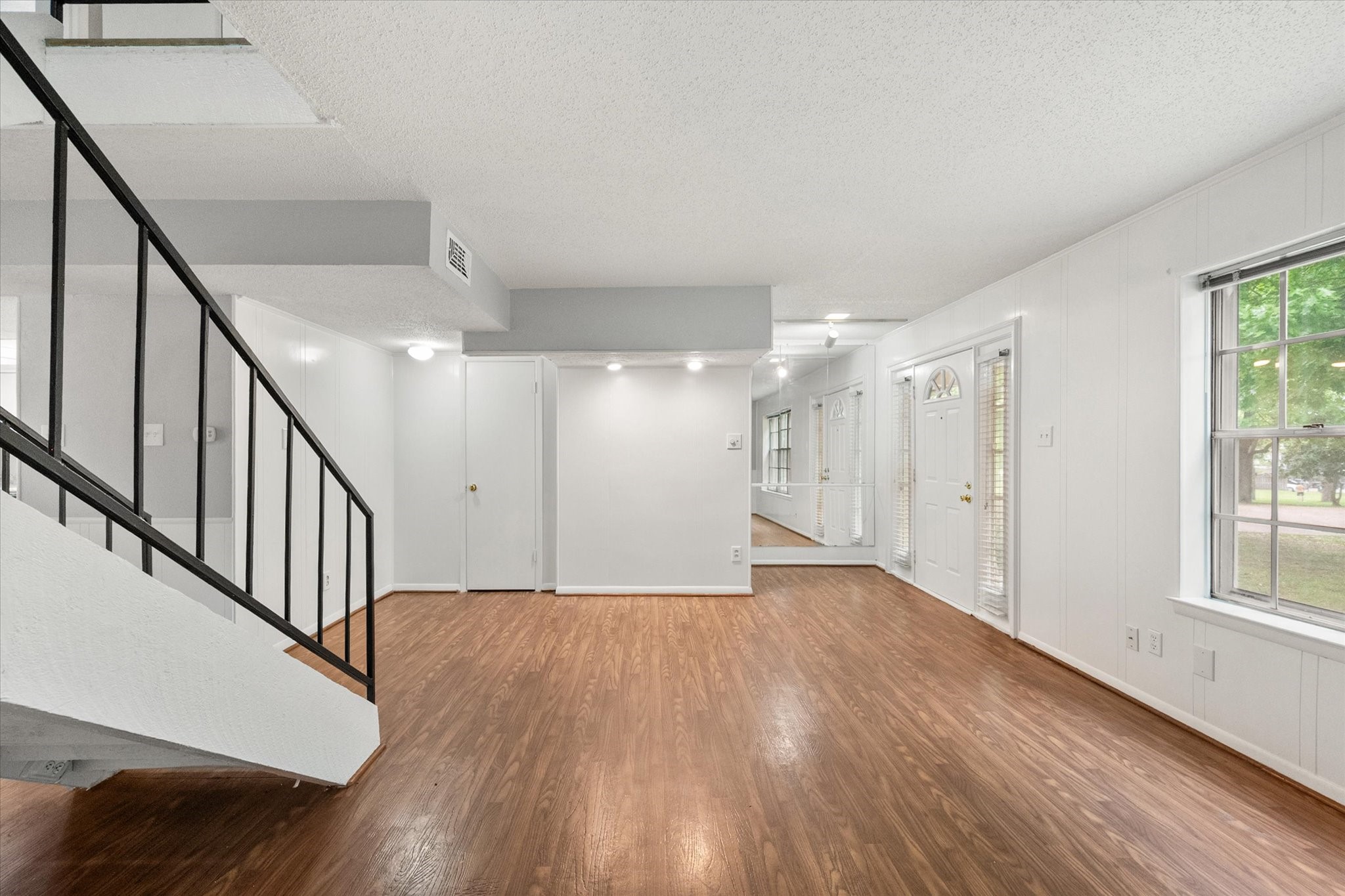376 Westview Terrace Arlington TX 76013