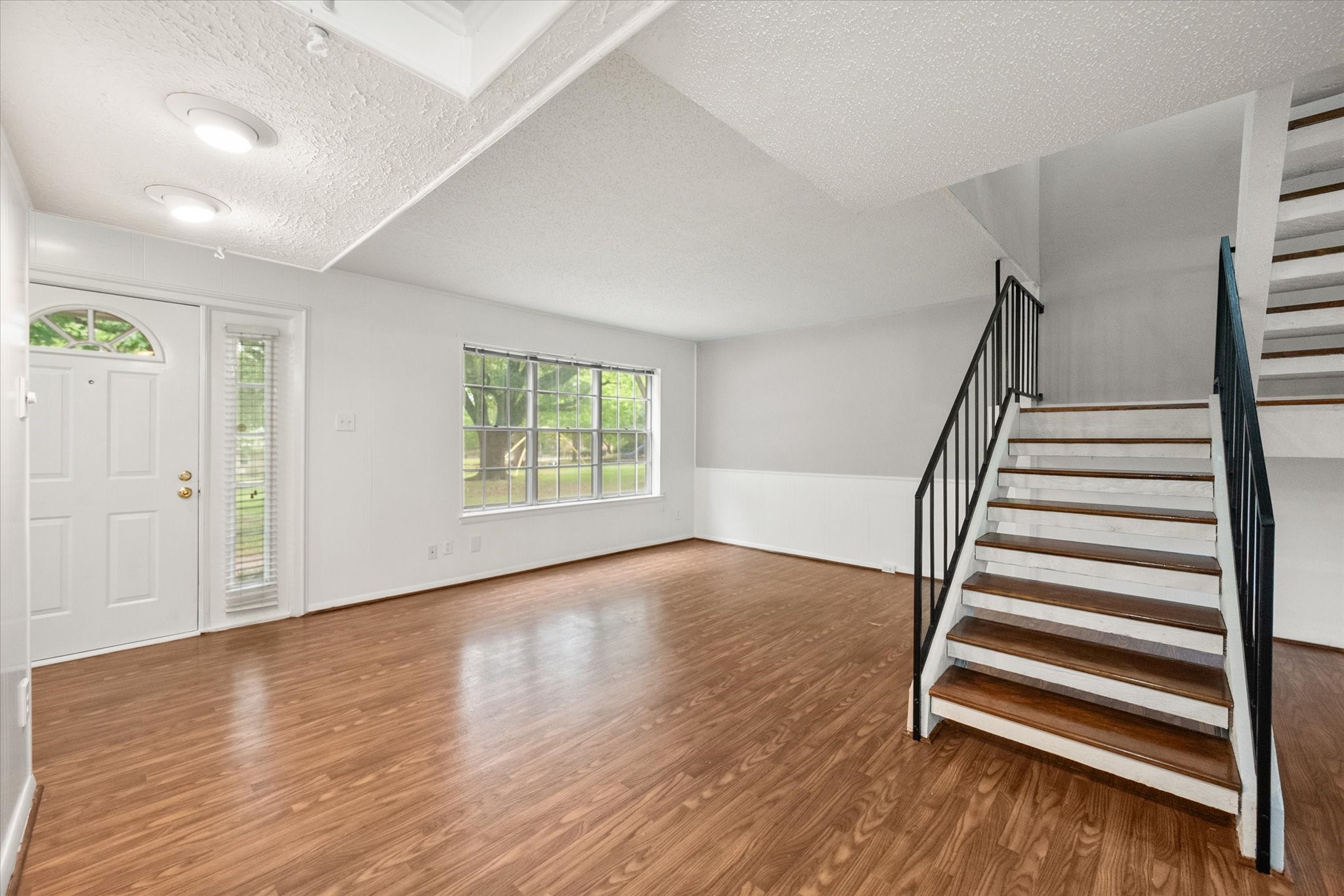 376 Westview Terrace Arlington TX 76013