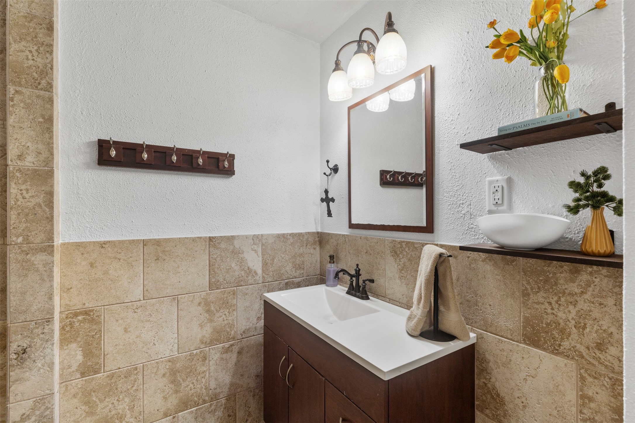 708 E Prairie View Road Crowley TX 76036