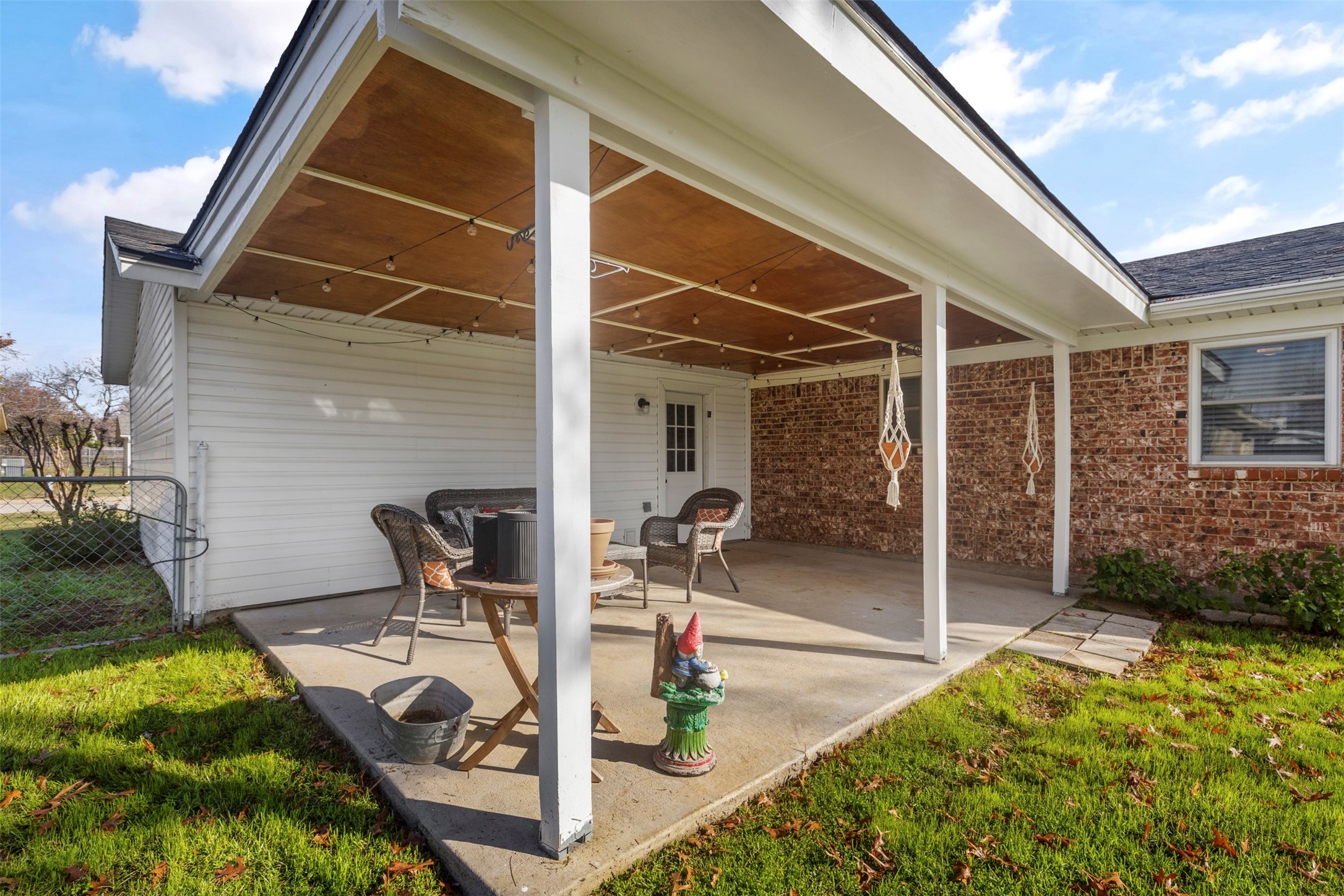 708 E Prairie View Road Crowley TX 76036