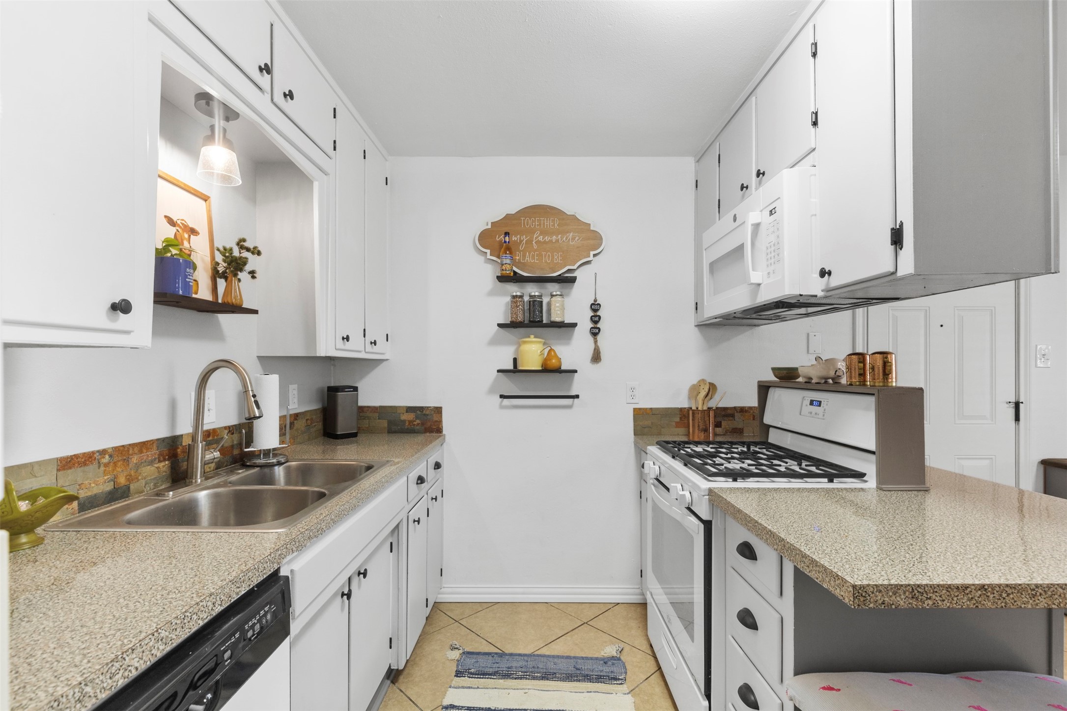 708 E Prairie View Road Crowley TX 76036