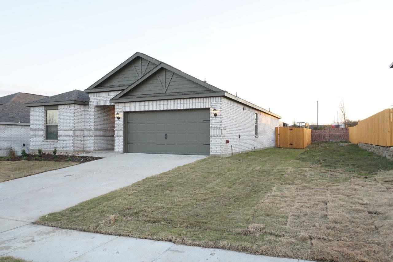 1823 Dahlia Way Princeton TX 75407