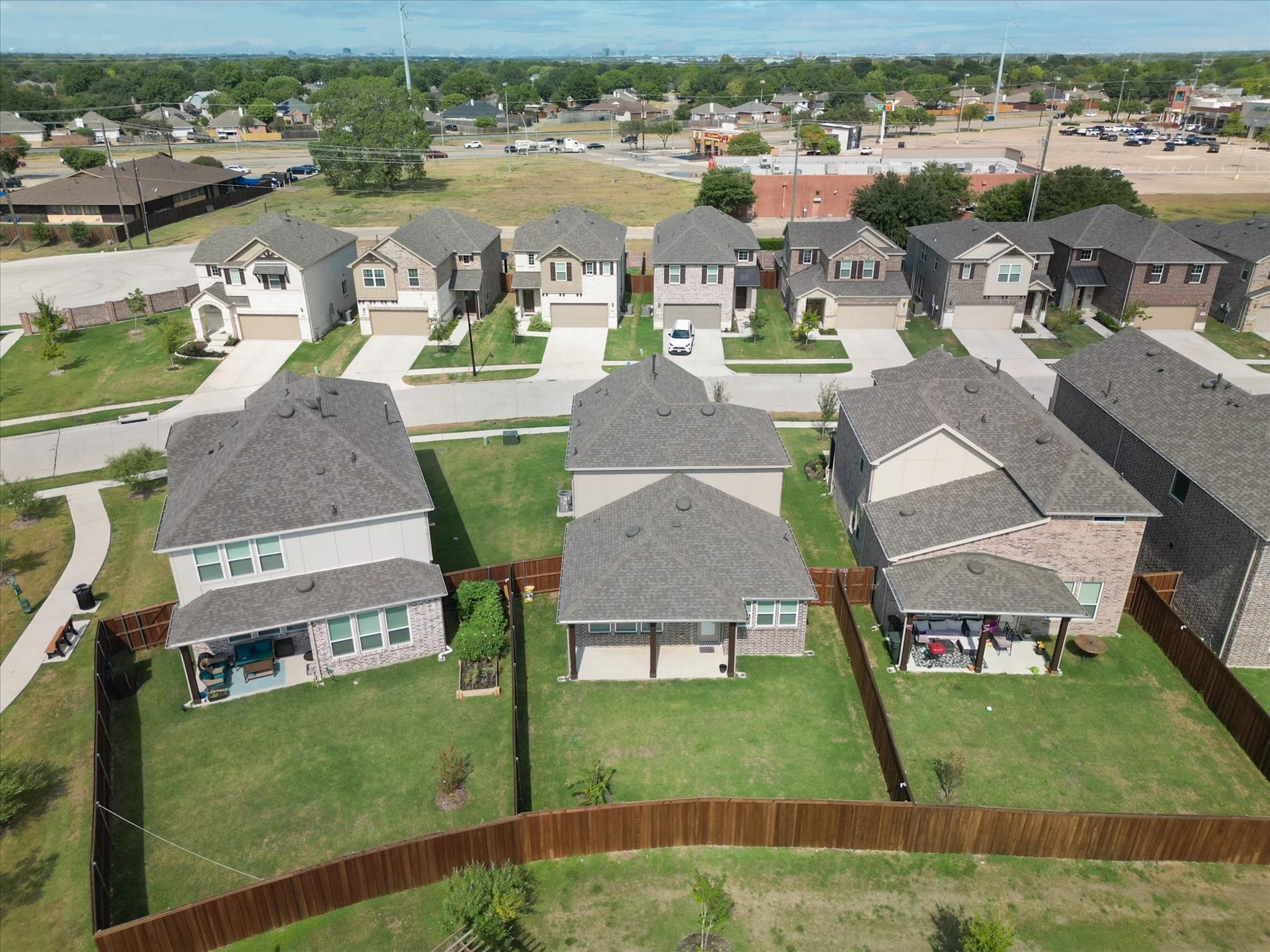2806 Henson Lane Garland TX 75040