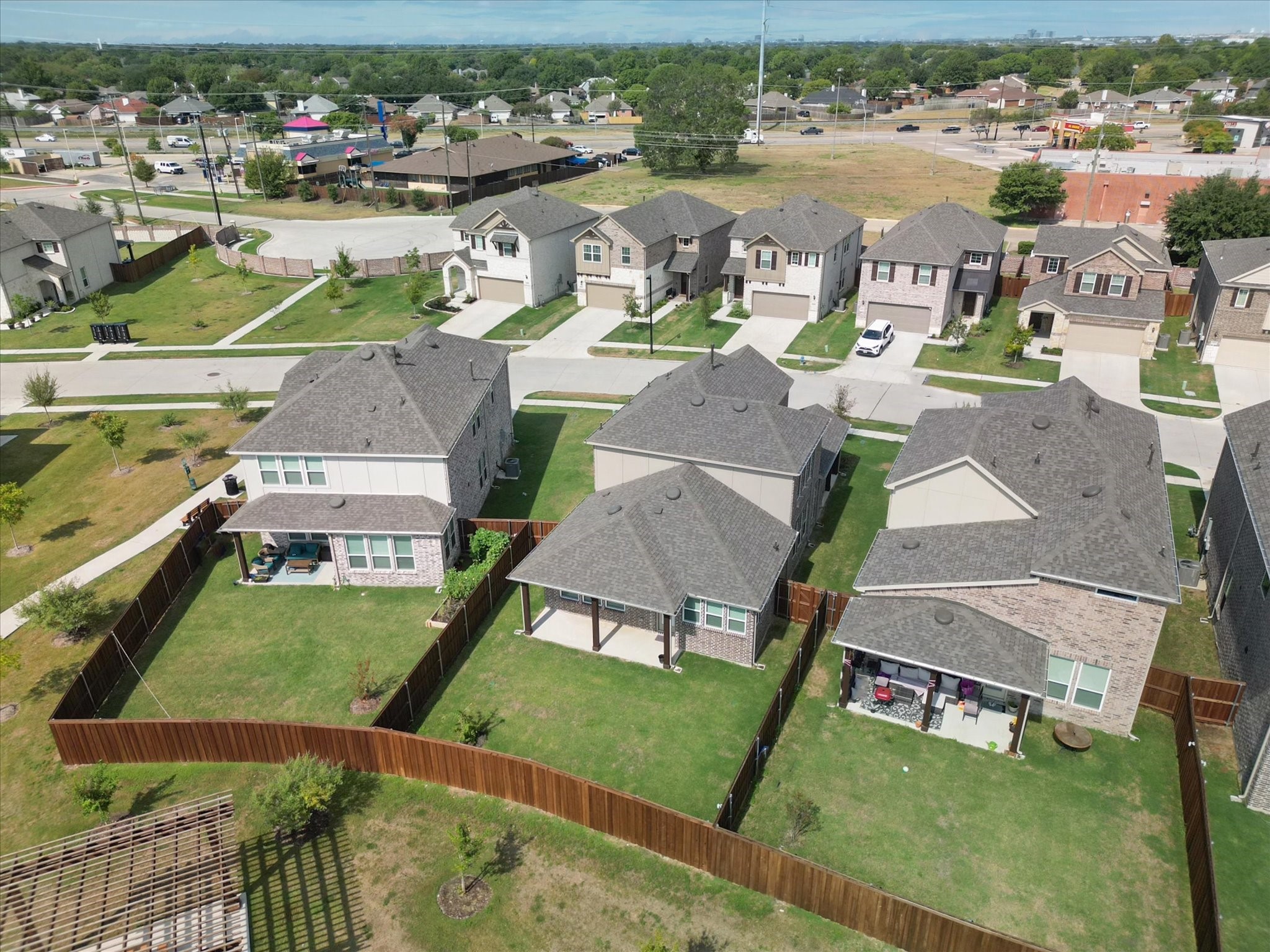 2806 Henson Lane Garland TX 75040