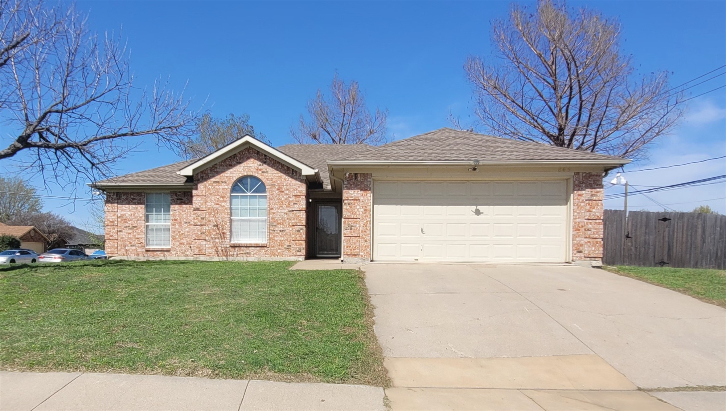 865 W Lynn Creek Drive Arlington TX 76001