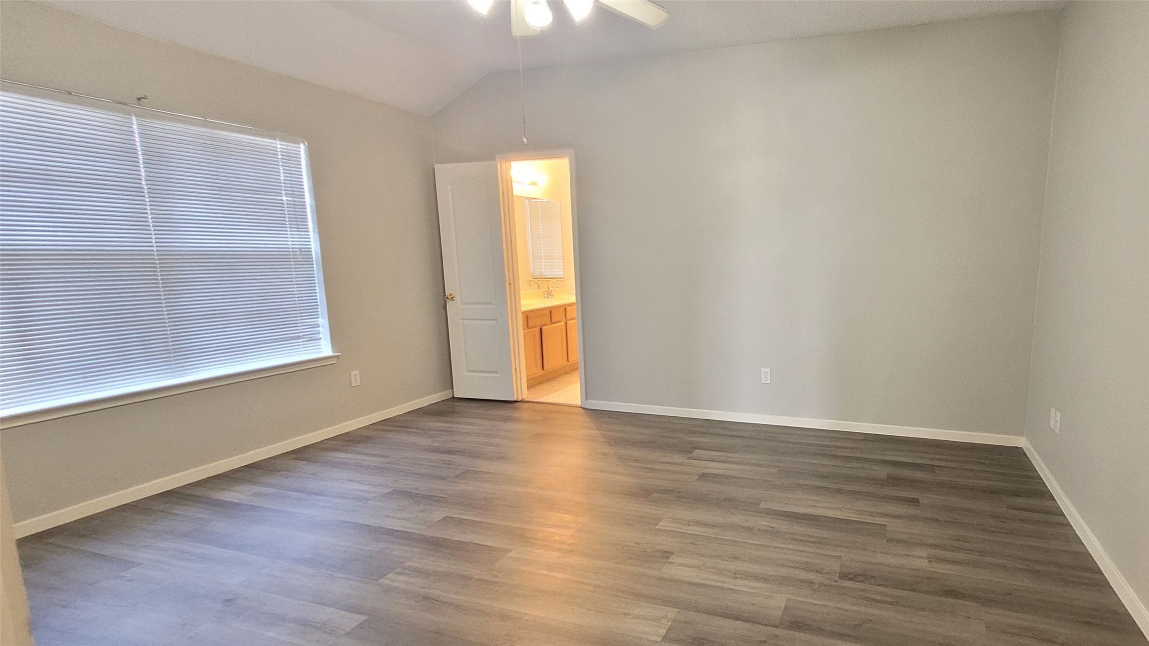 865 W Lynn Creek Drive Arlington TX 76001