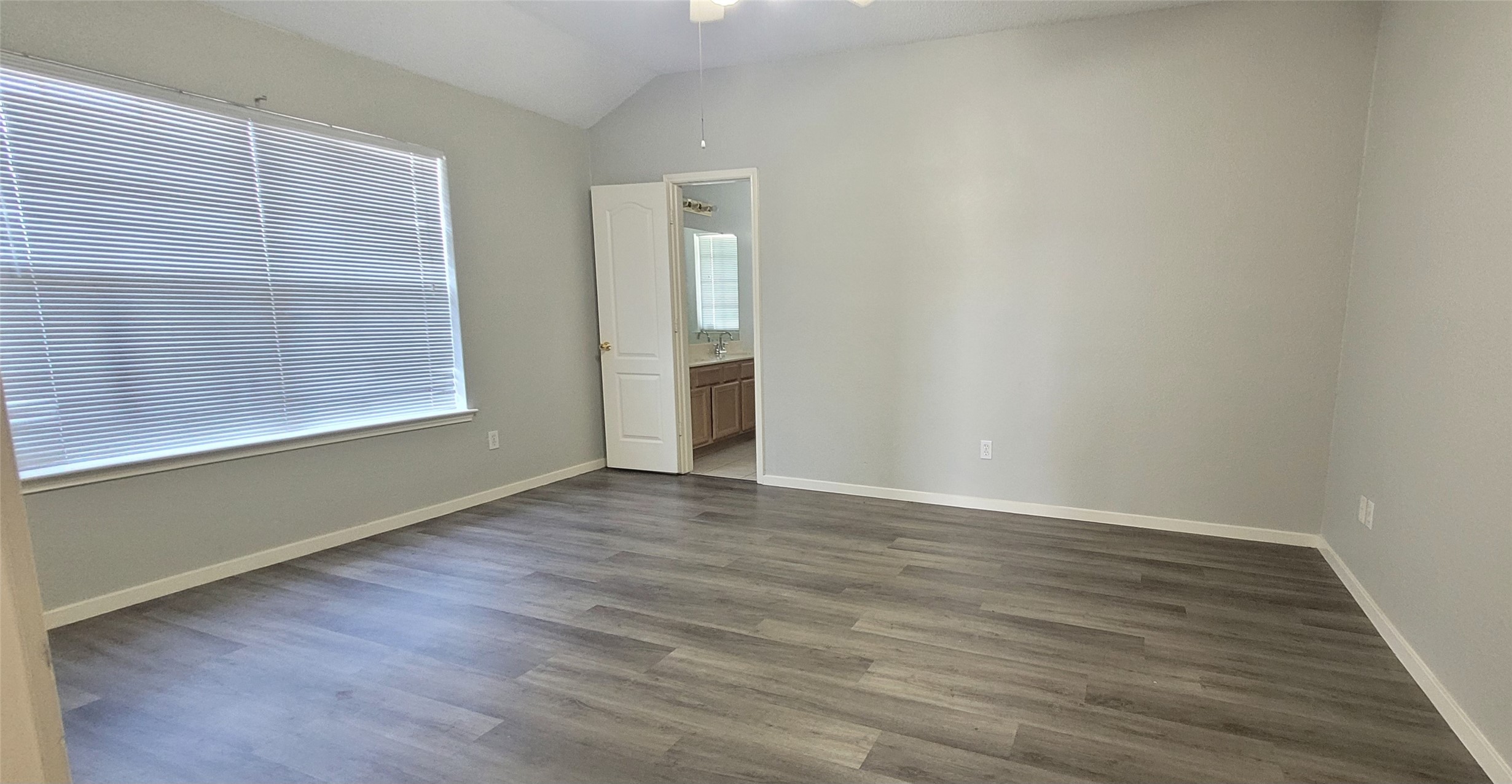 865 W Lynn Creek Drive Arlington TX 76001