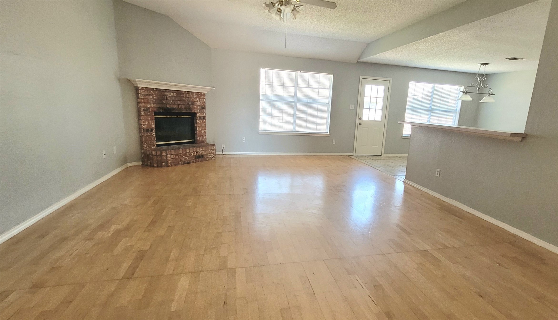 865 W Lynn Creek Drive Arlington TX 76001