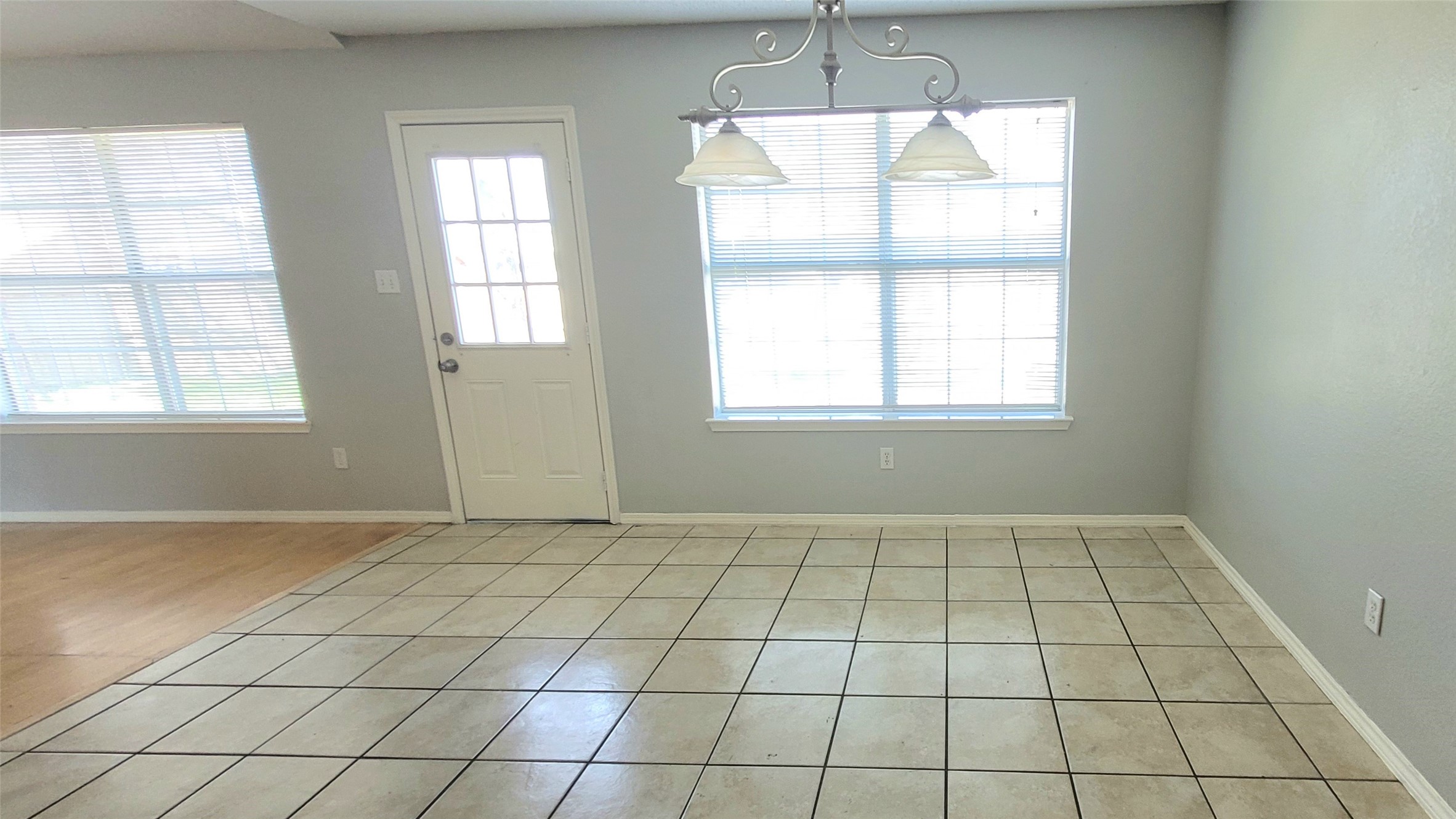 865 W Lynn Creek Drive Arlington TX 76001