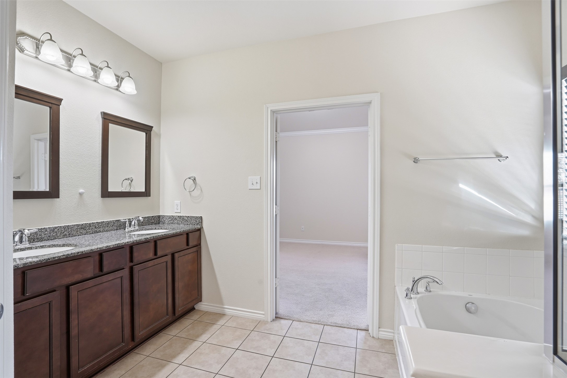 3913 Weatherstone Drive Fort Worth TX 76137