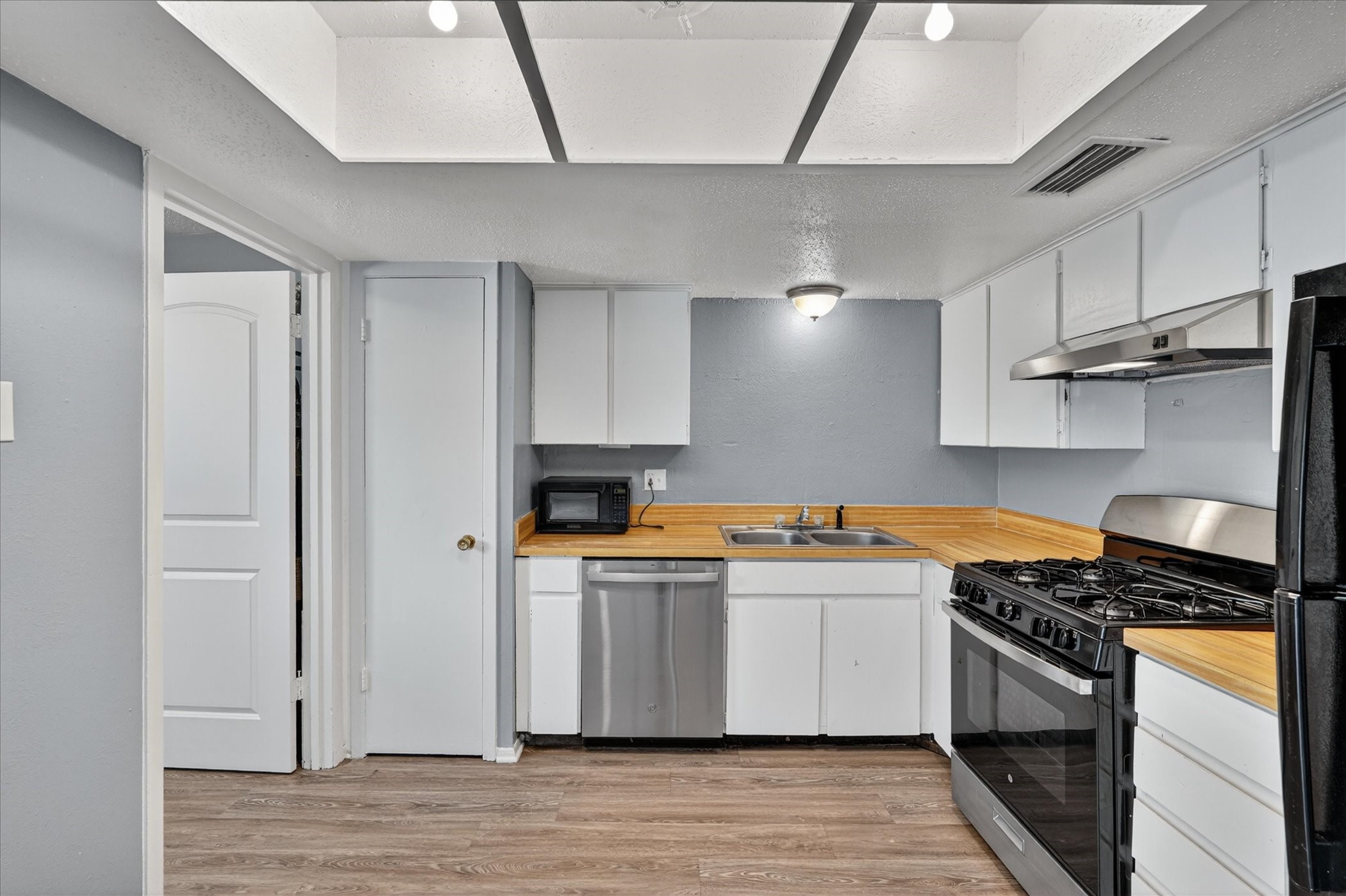 1406 Yukon Drive Garland TX 75040