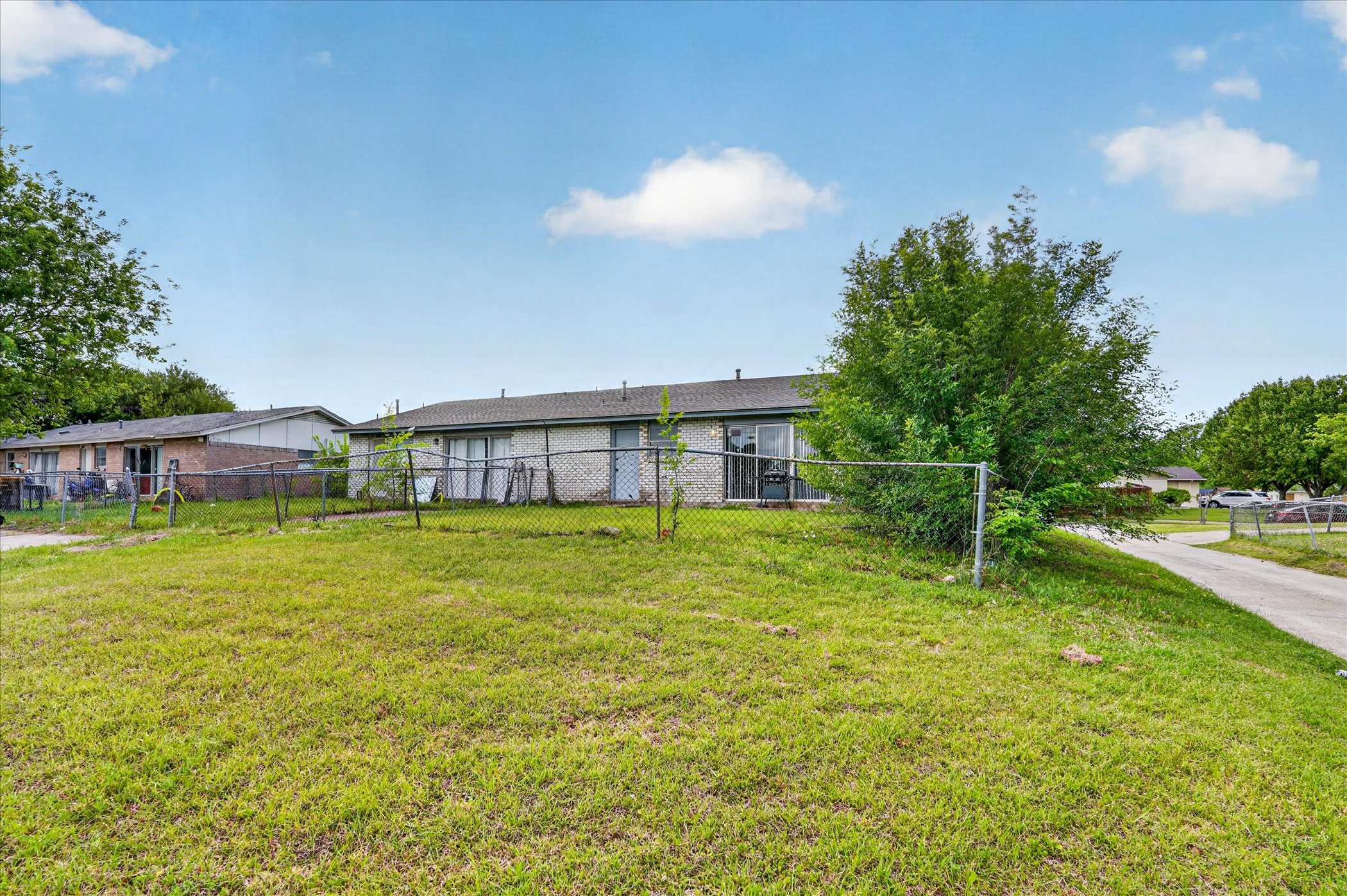 1406 Yukon Drive Garland TX 75040