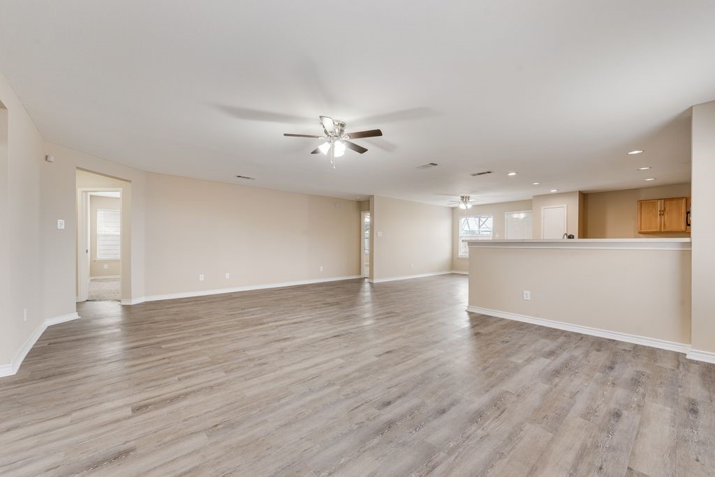 6213 Balcony Lane Dallas TX 75241