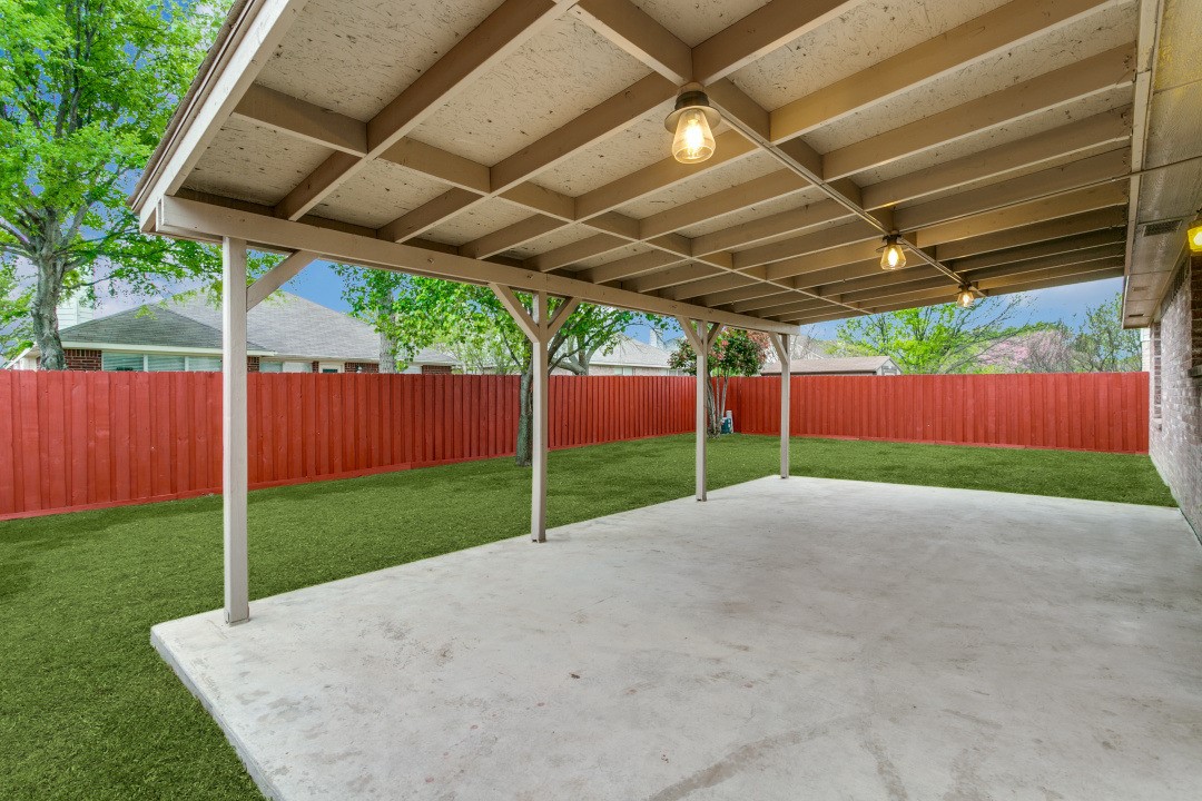 312 Oxford Drive Roanoke TX 76262