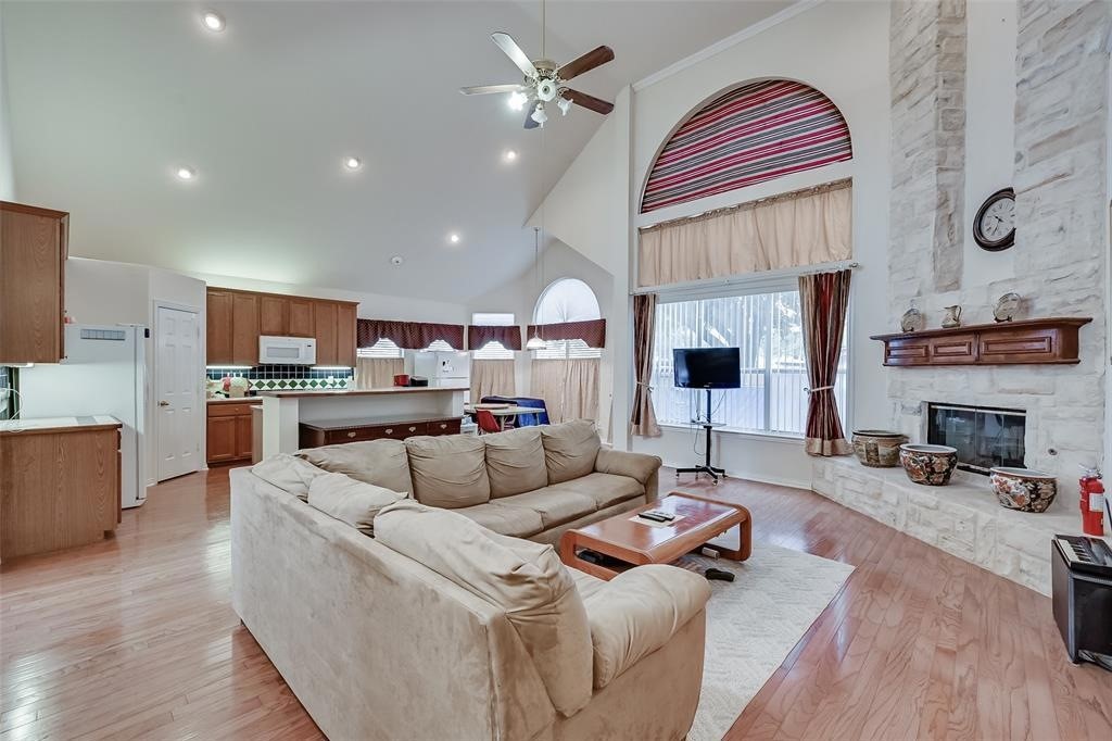 5701 Christy Lane Haltom City TX 76137