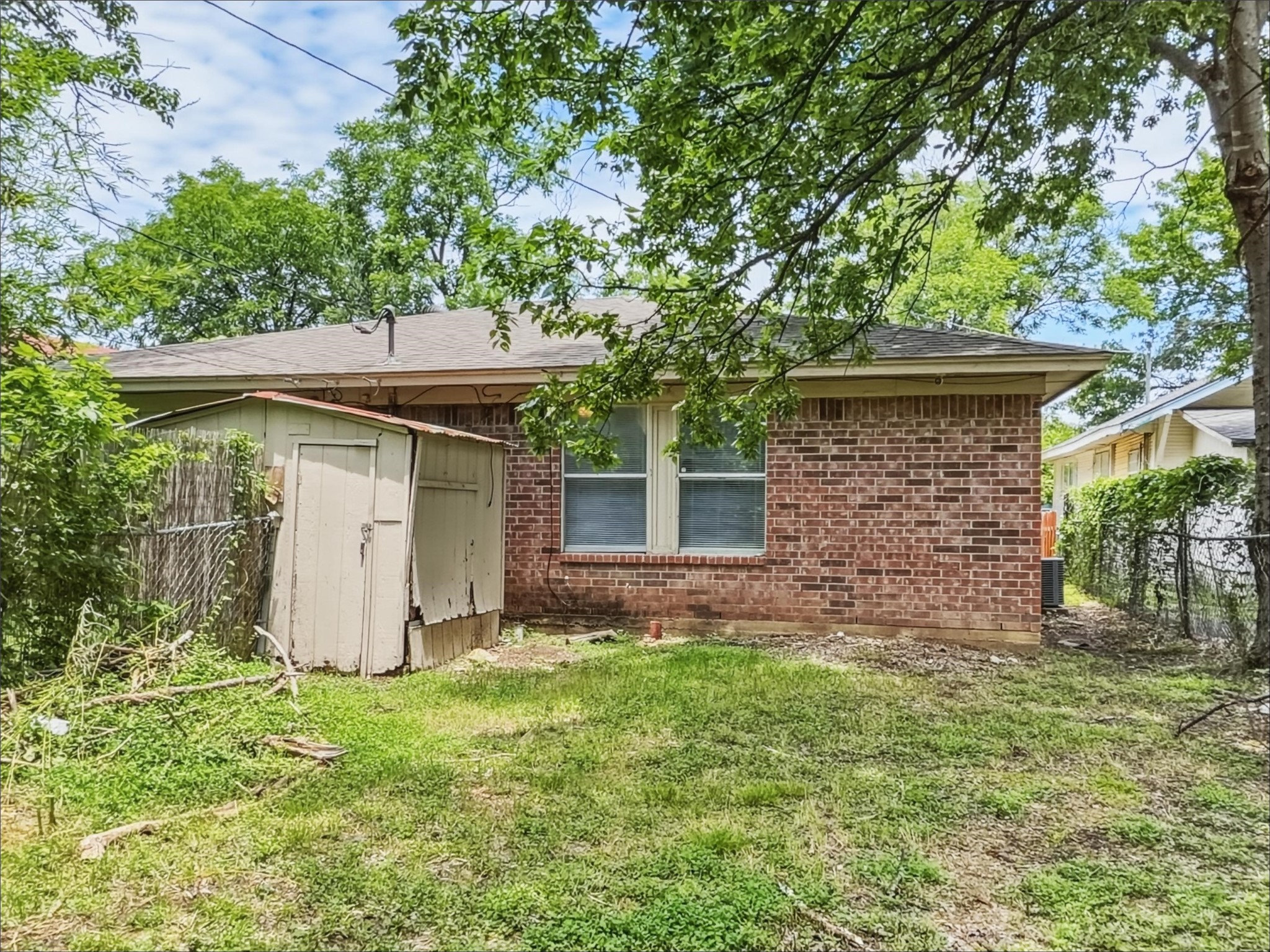 1215 Lowe Street Fort Worth TX 76110