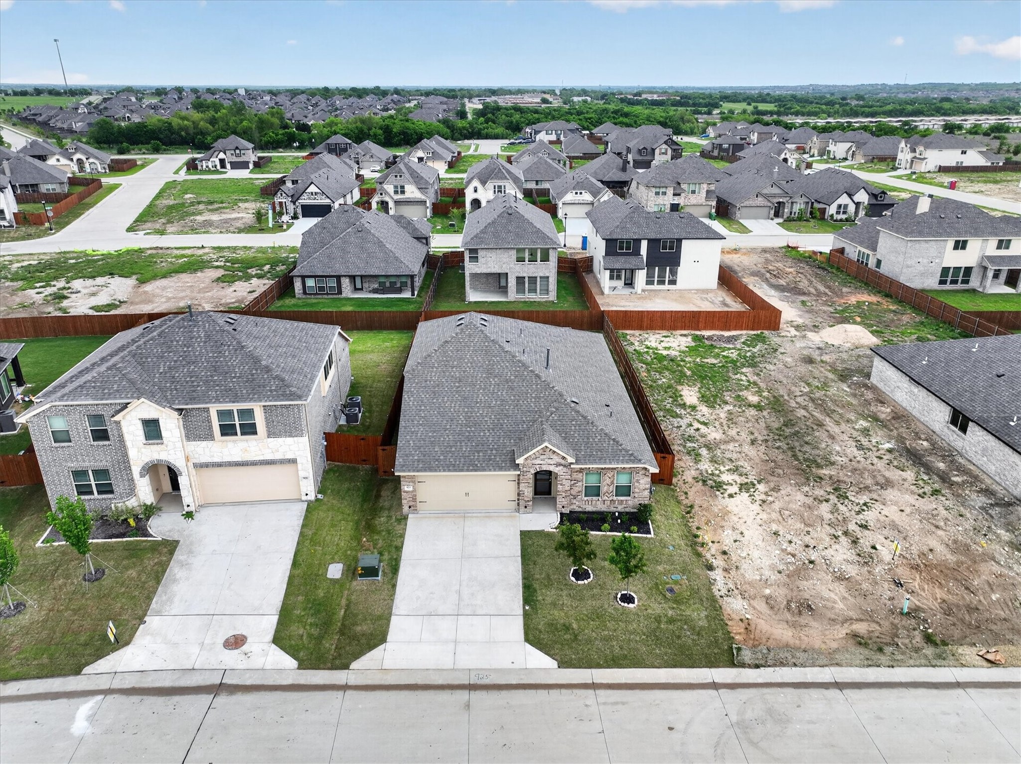 925 Creekhollow Drive Godley TX 76044