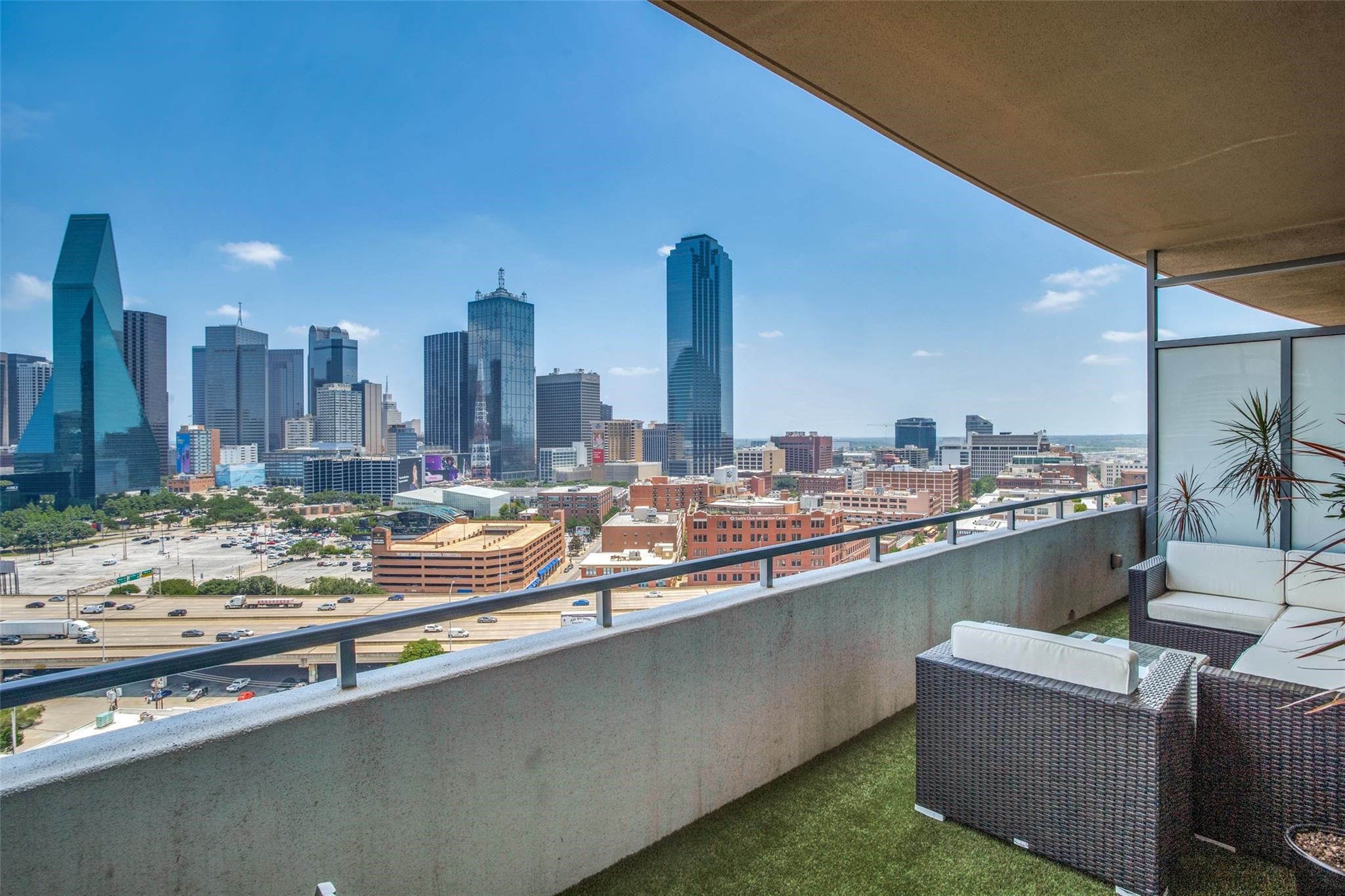 2200 Victory Avenue Dallas TX 75219