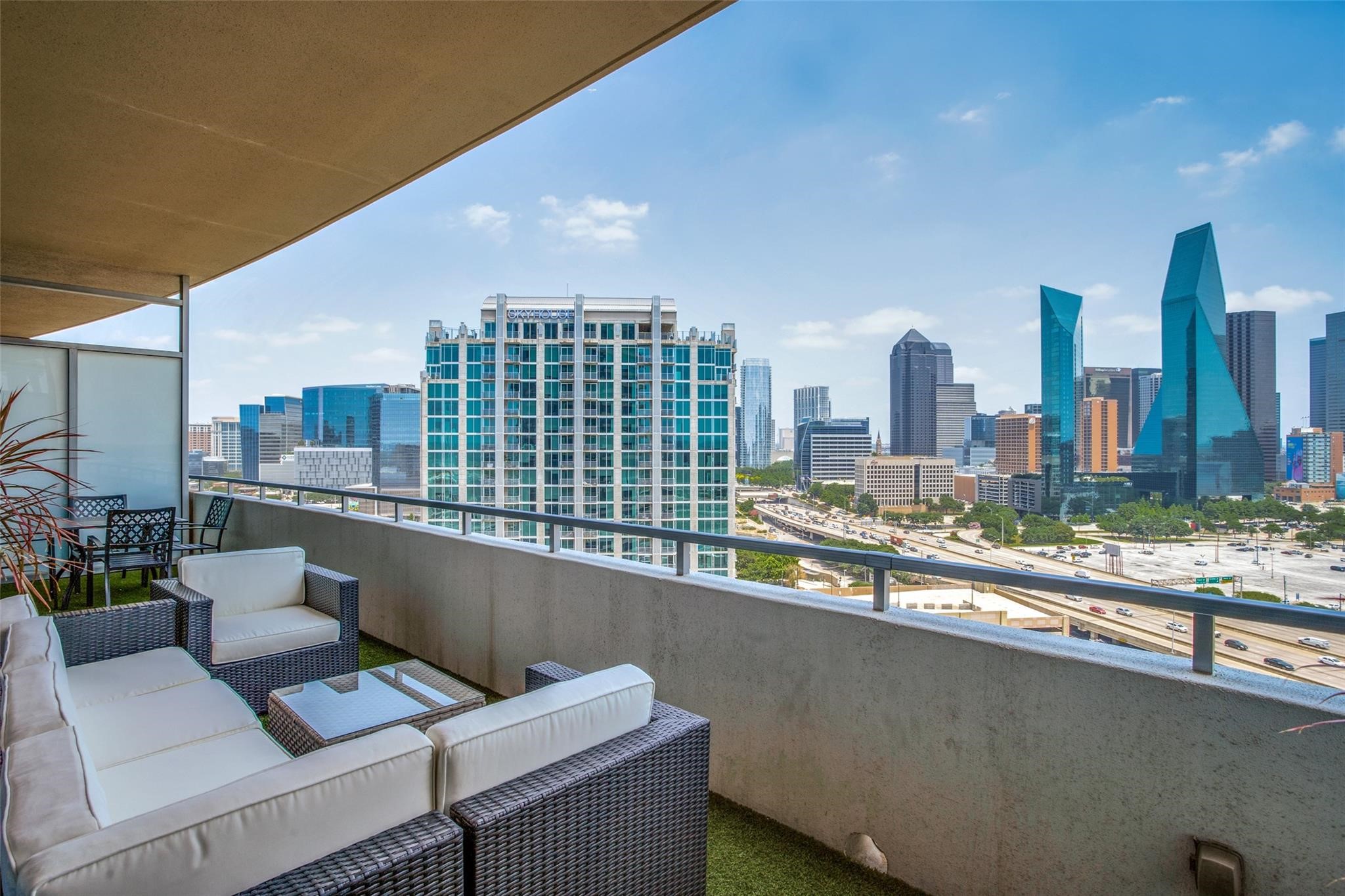 2200 Victory Avenue Dallas TX 75219