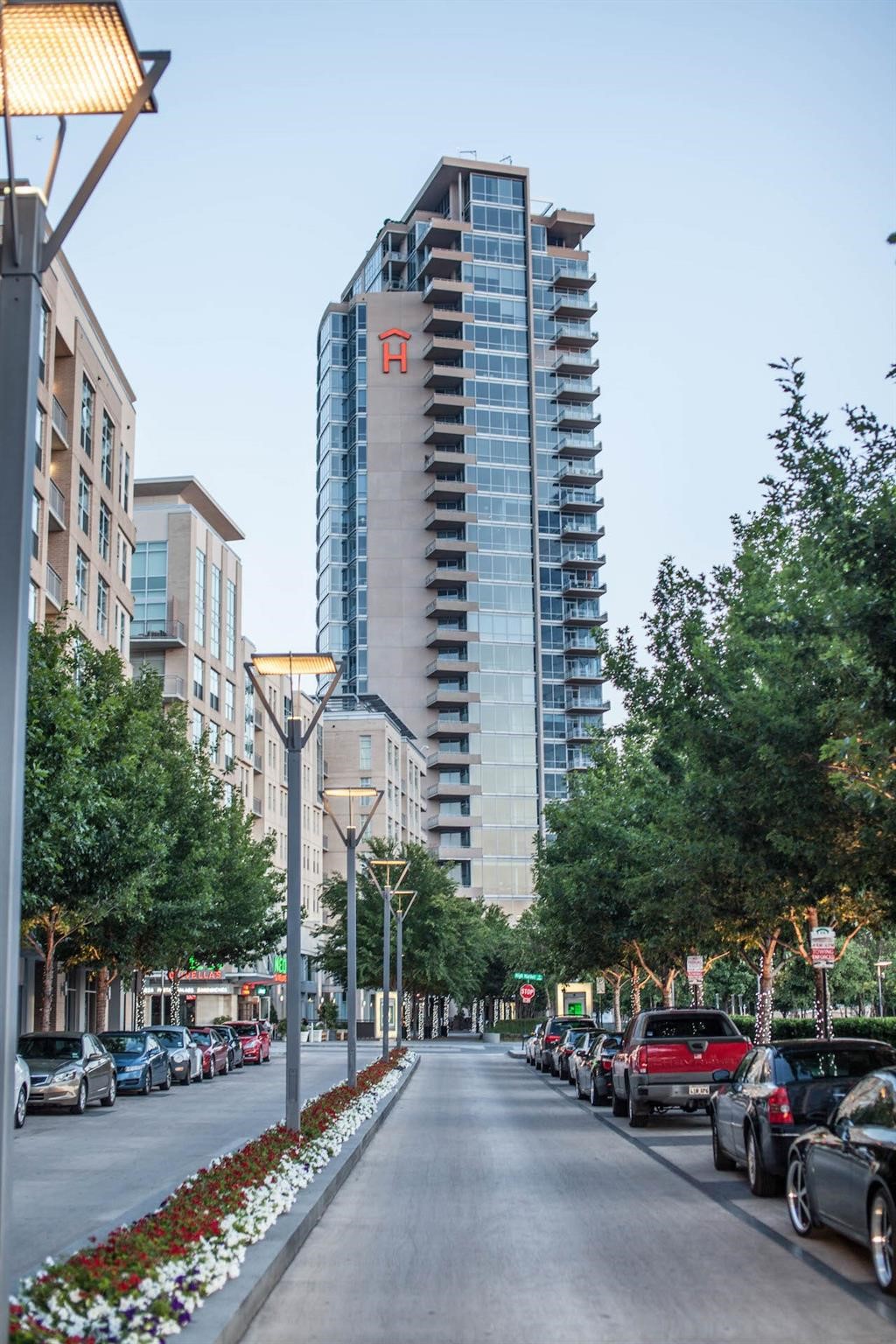 2200 Victory Avenue Dallas TX 75219
