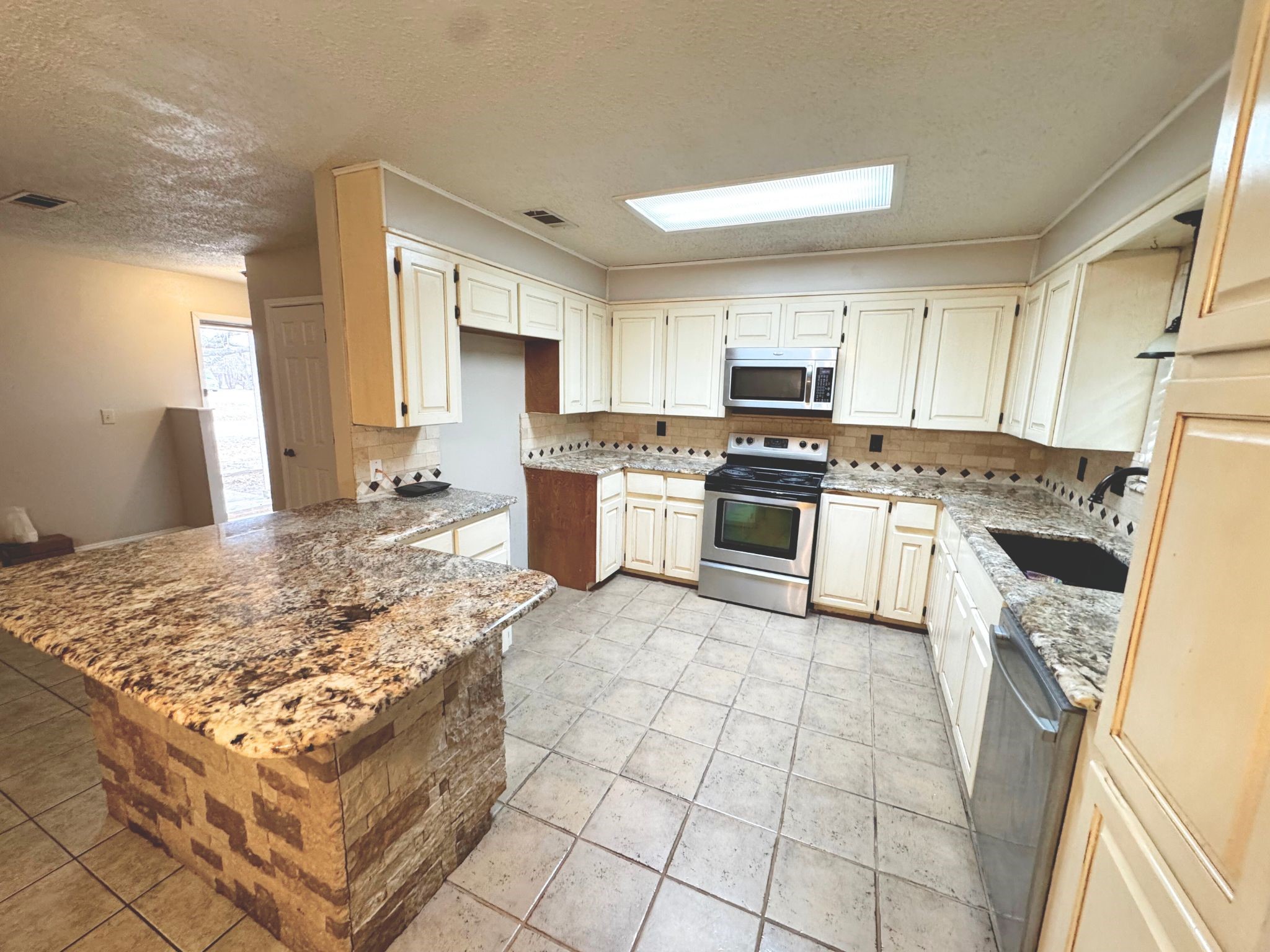 200 Cedar Lane Tolar TX 76476