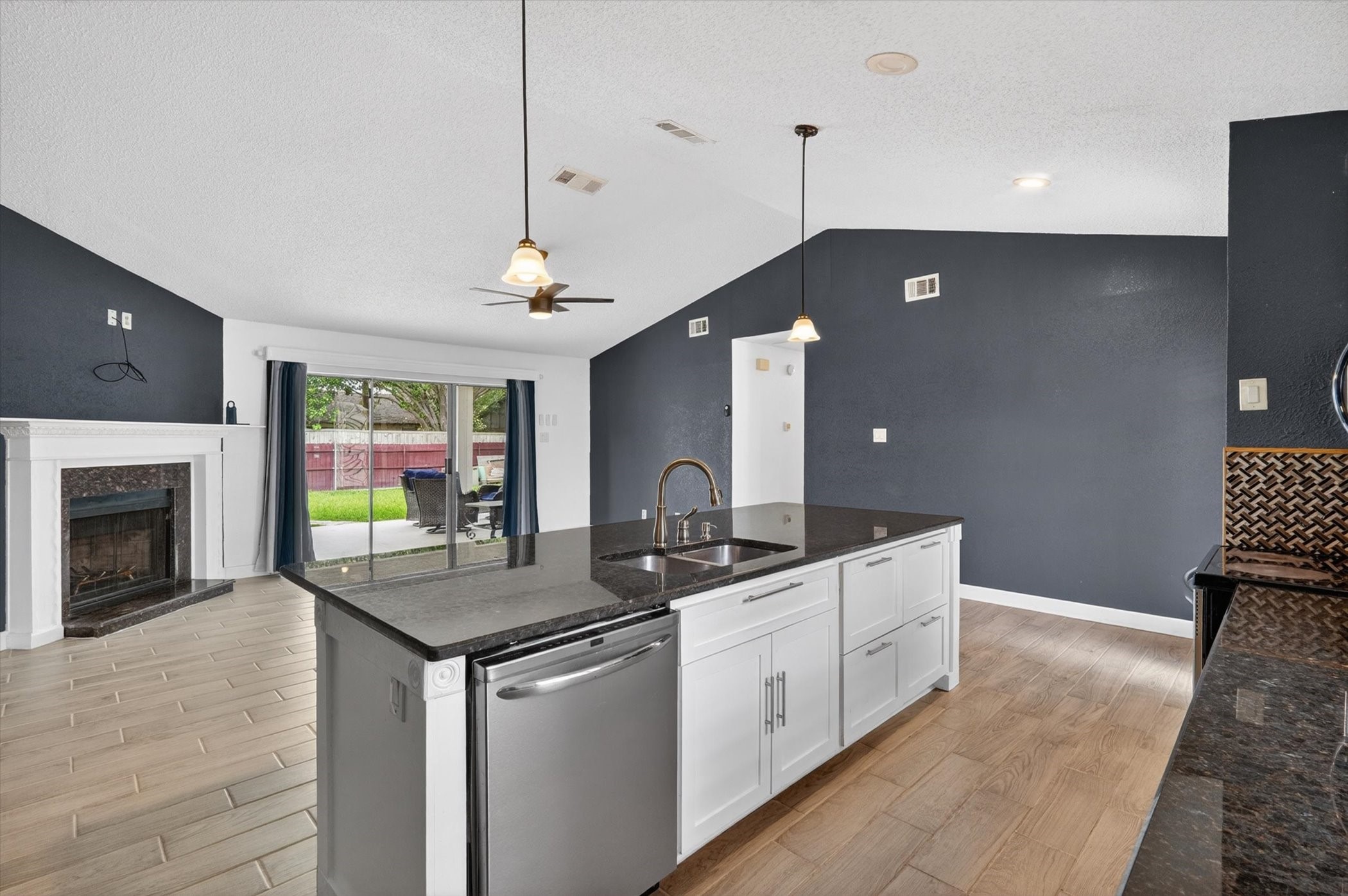 7009 Shadow Bend Drive Fort Worth TX 76137