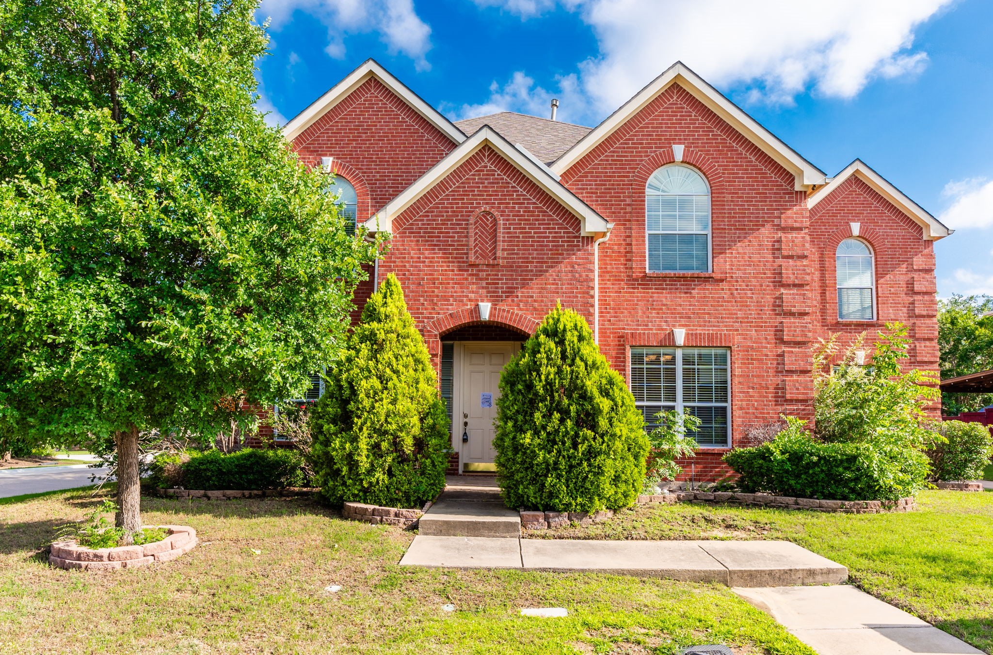 1100 Cedar Valley Drive Irving TX 75063