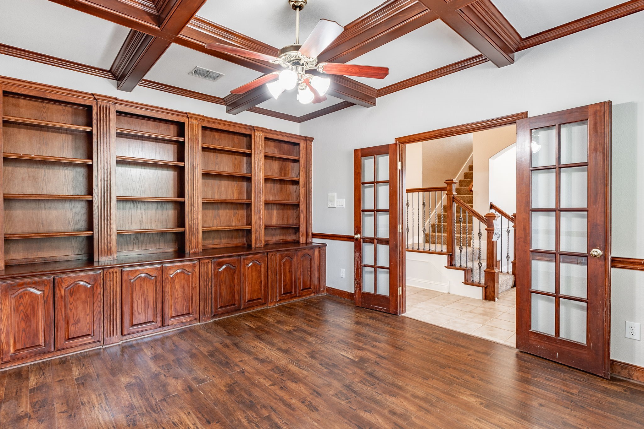 1100 Cedar Valley Drive Irving TX 75063
