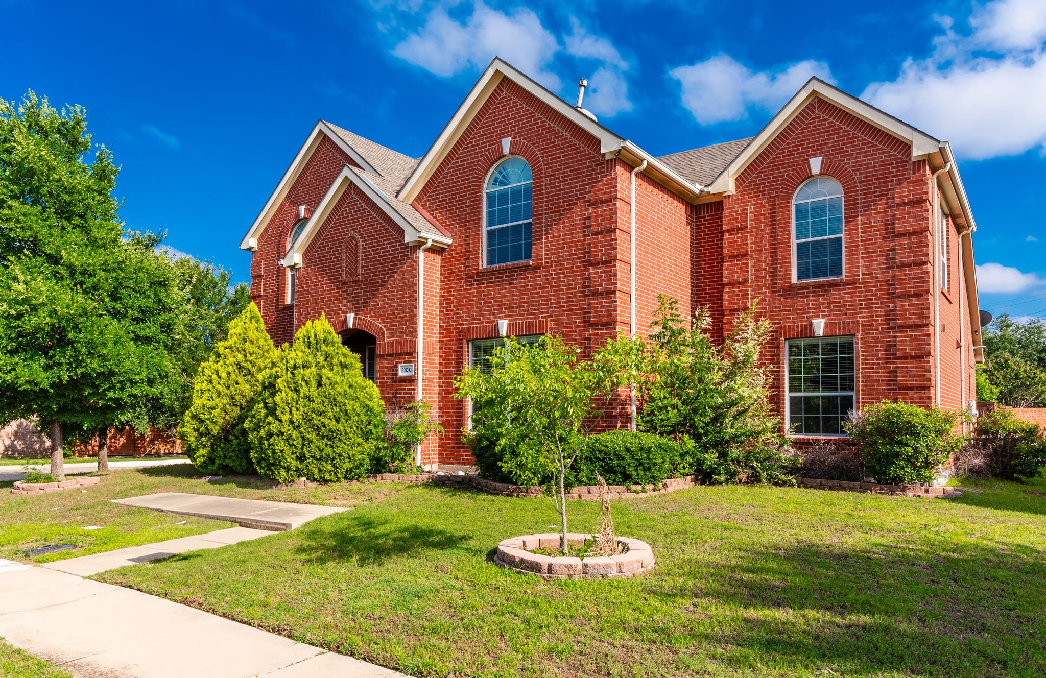 1100 Cedar Valley Drive Irving TX 75063