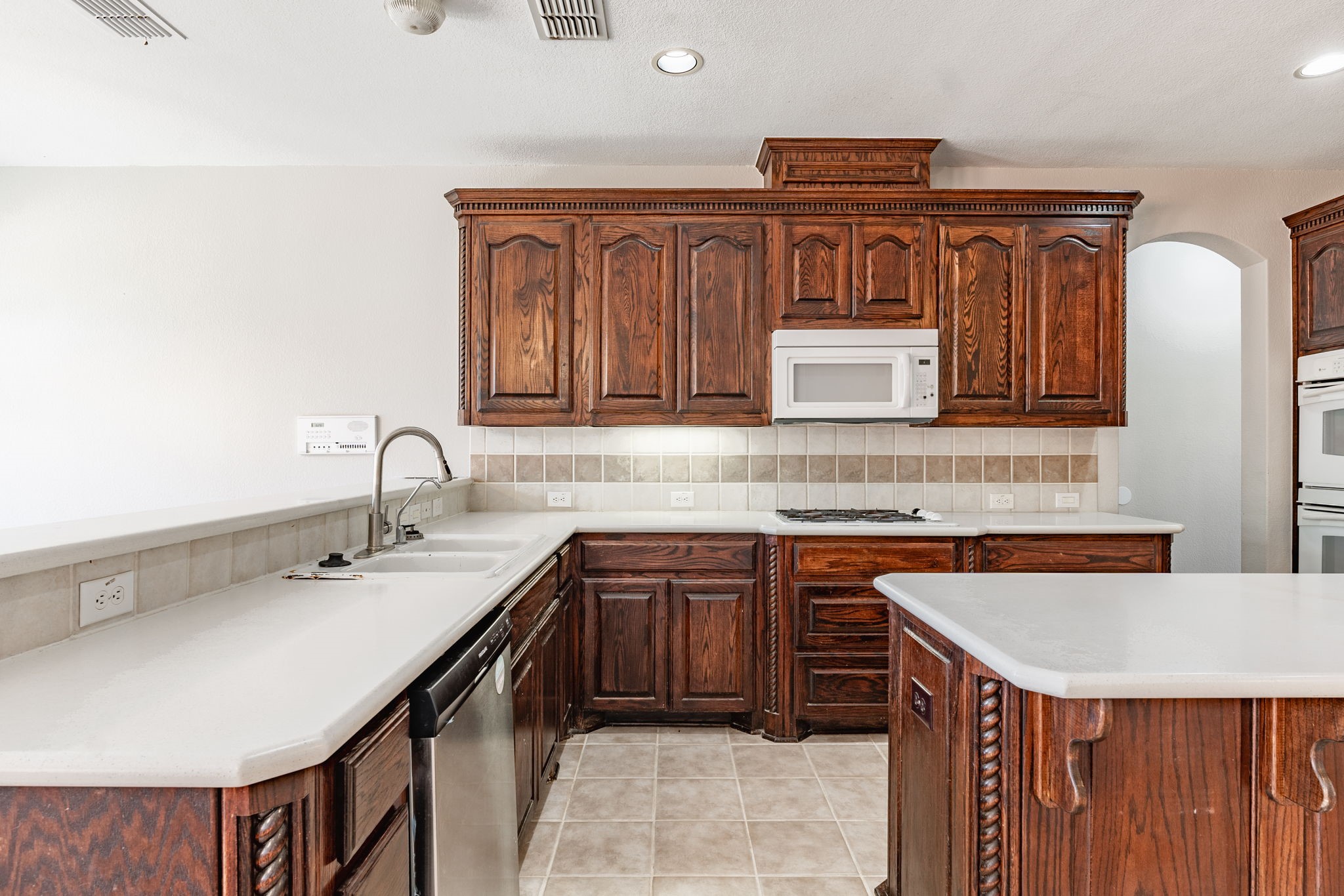 1100 Cedar Valley Drive Irving TX 75063