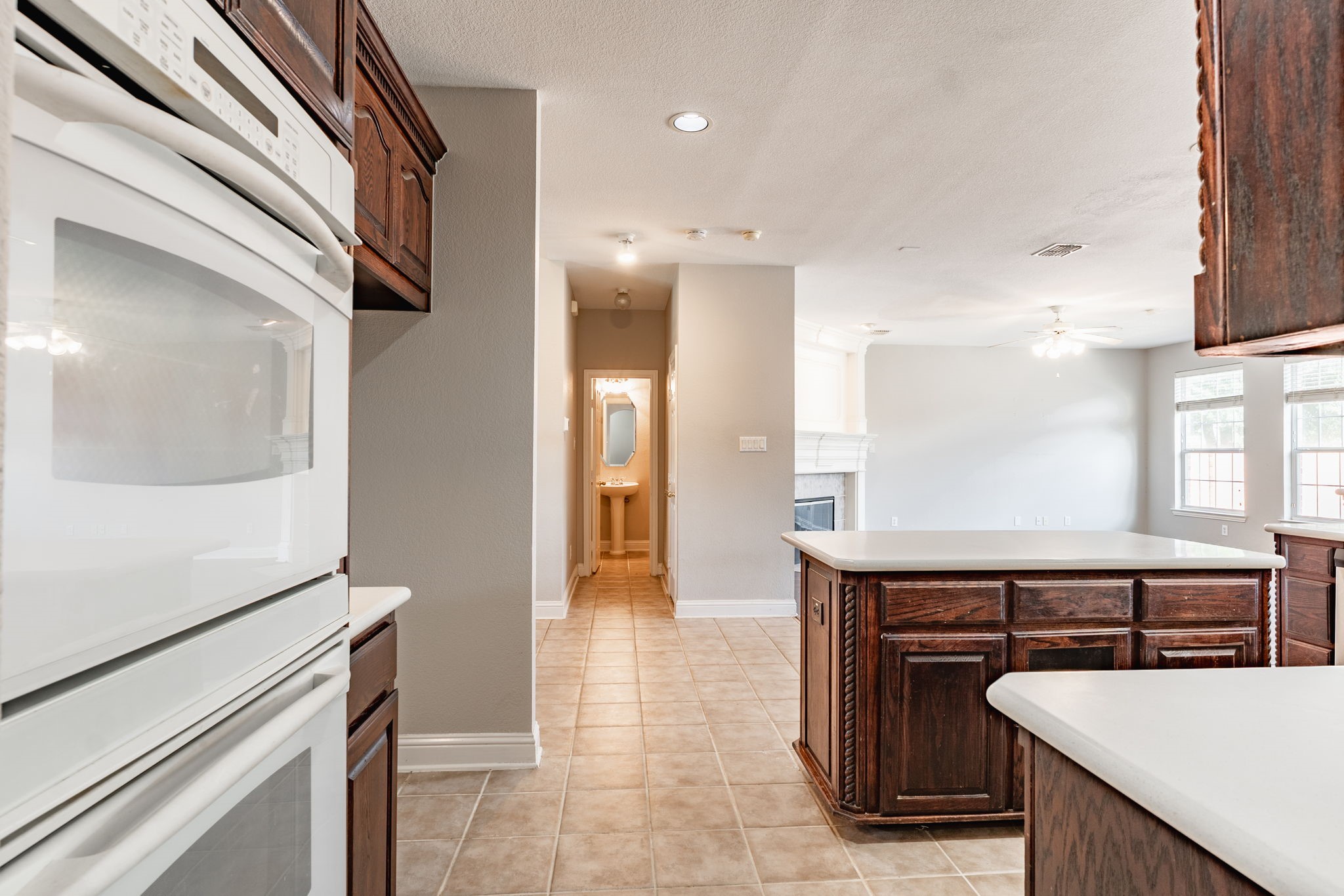 1100 Cedar Valley Drive Irving TX 75063