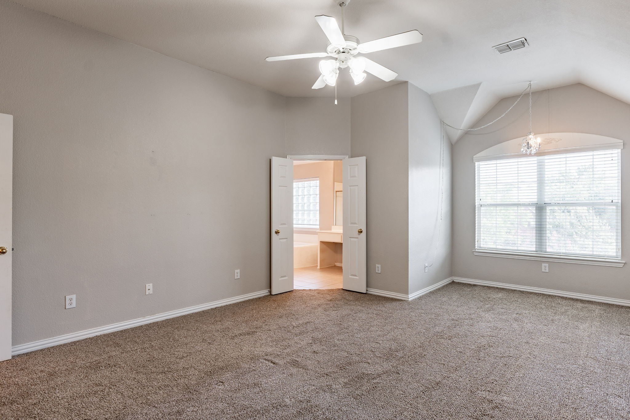 1100 Cedar Valley Drive Irving TX 75063