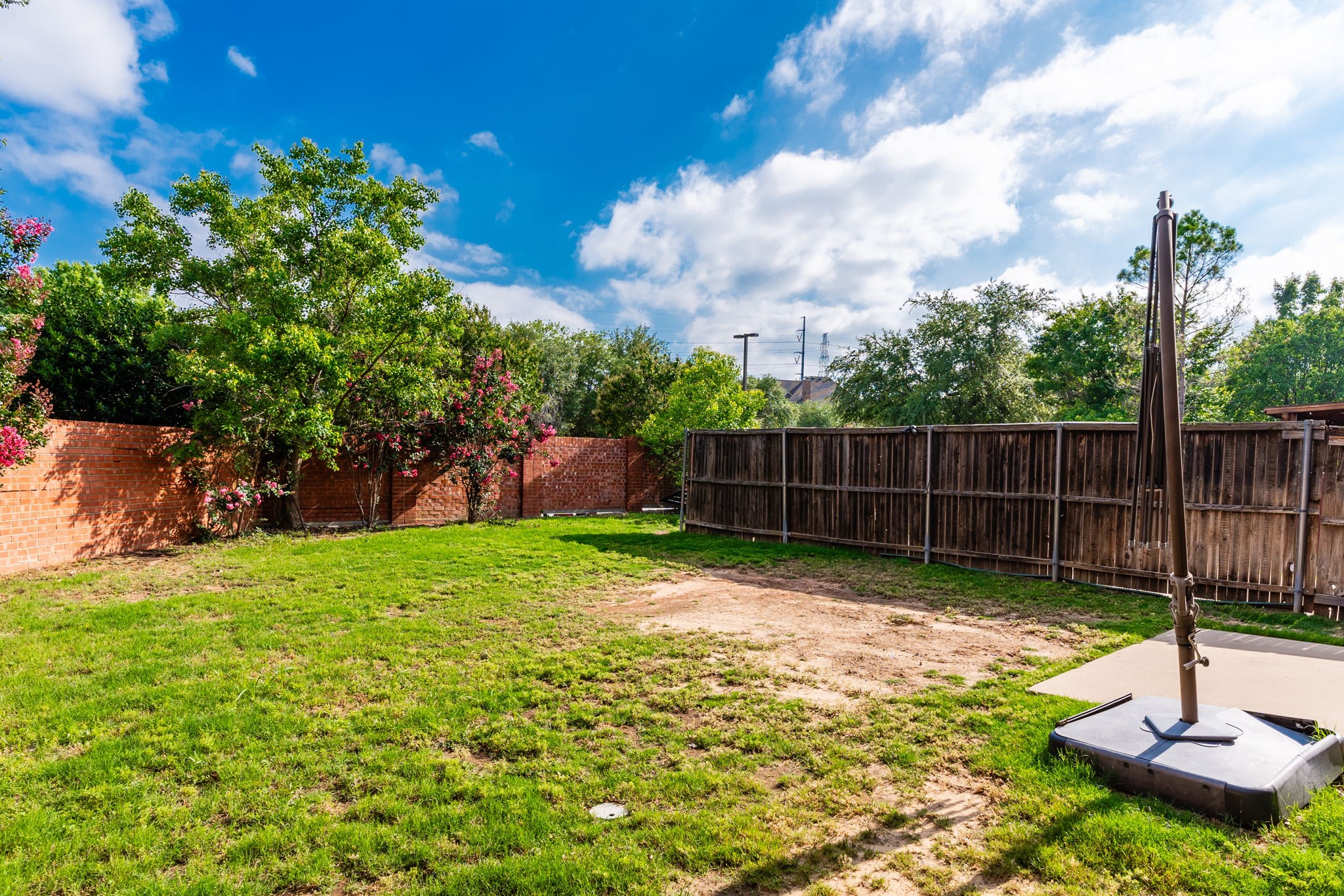 1100 Cedar Valley Drive Irving TX 75063