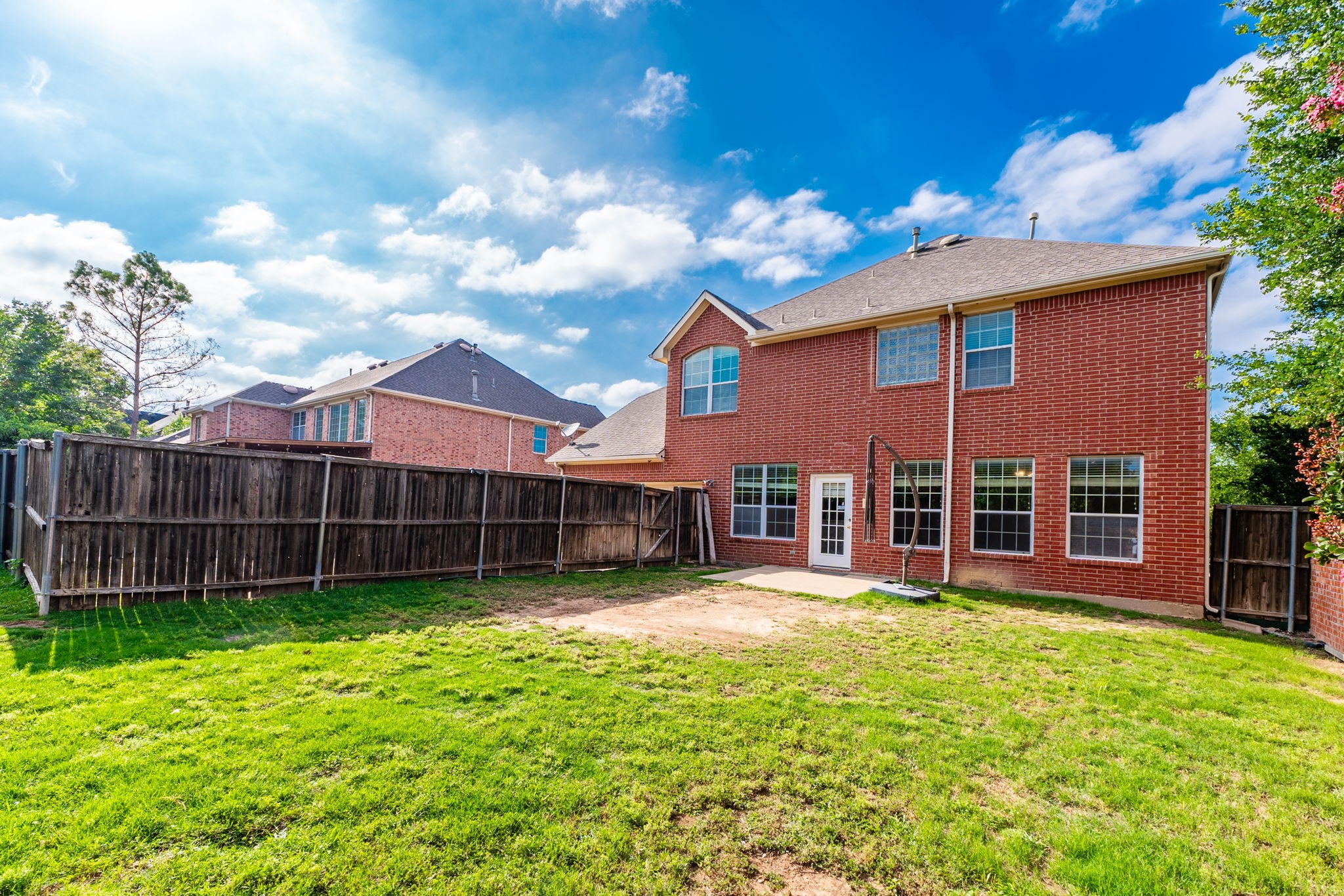 1100 Cedar Valley Drive Irving TX 75063