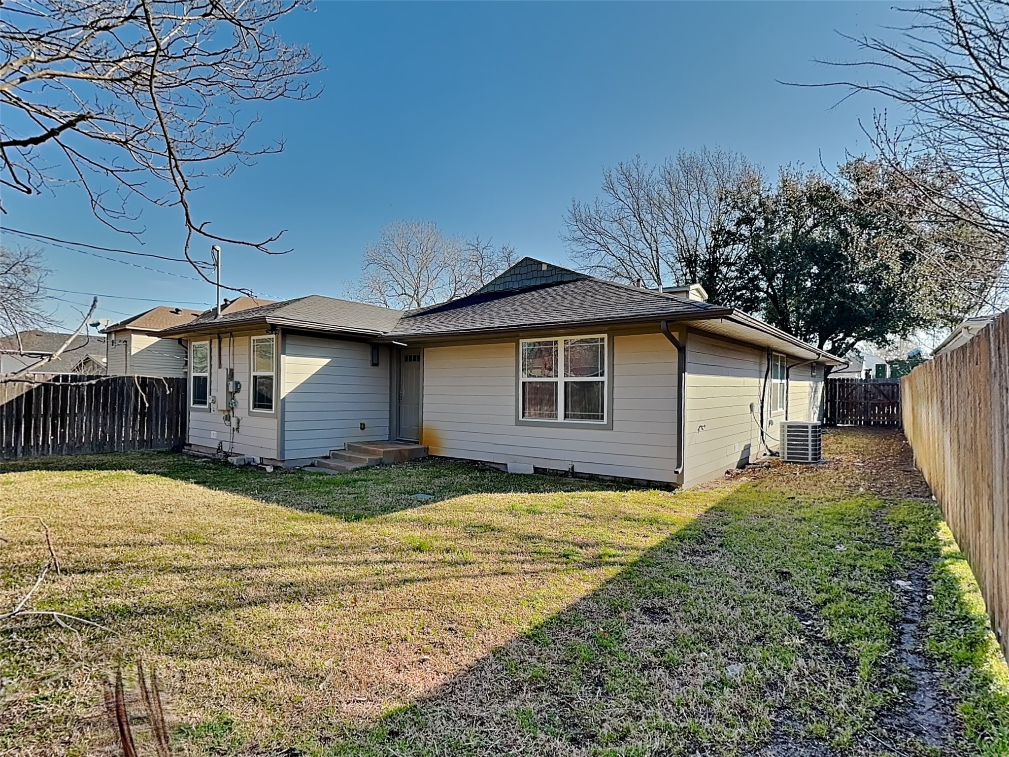 2828 Livingston Avenue Fort Worth TX 76110