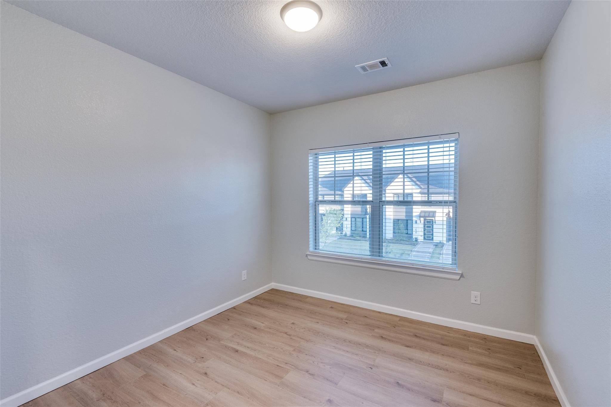 1417 Birds Fort Trail Arlington TX 76005