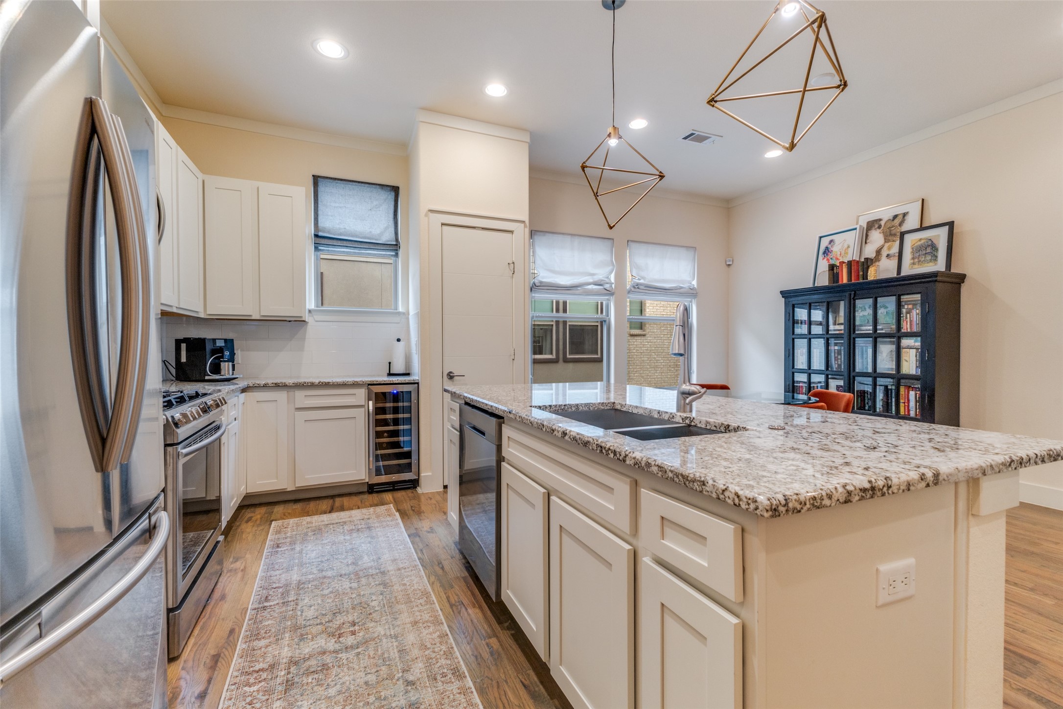 5909 Ross Avenue Dallas TX 75206