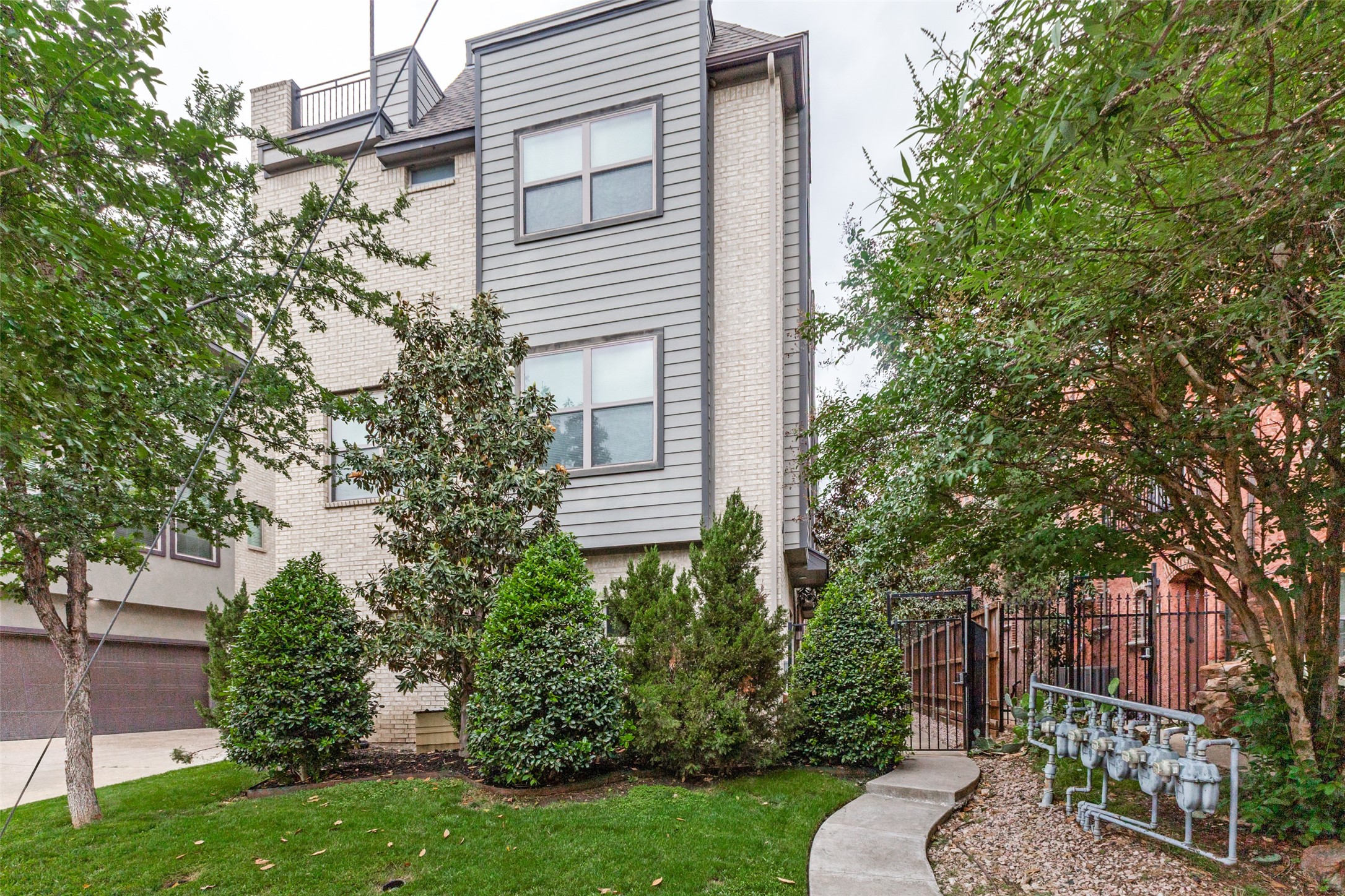 5909 Ross Avenue Dallas TX 75206