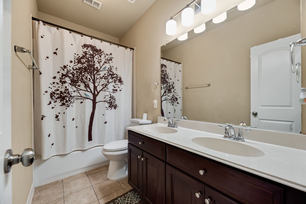 3895 Asbury Lane Addison TX 75001