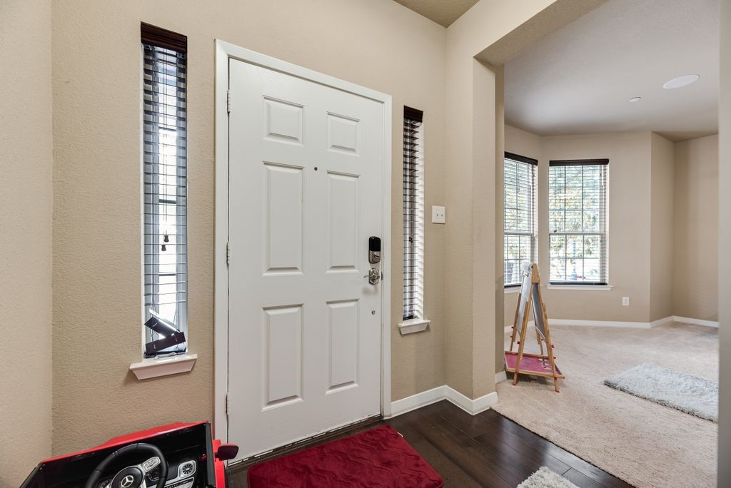 3895 Asbury Lane Addison TX 75001
