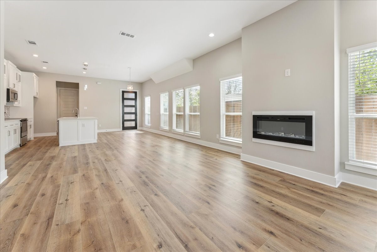 2811 Harston Street Dallas TX 75212