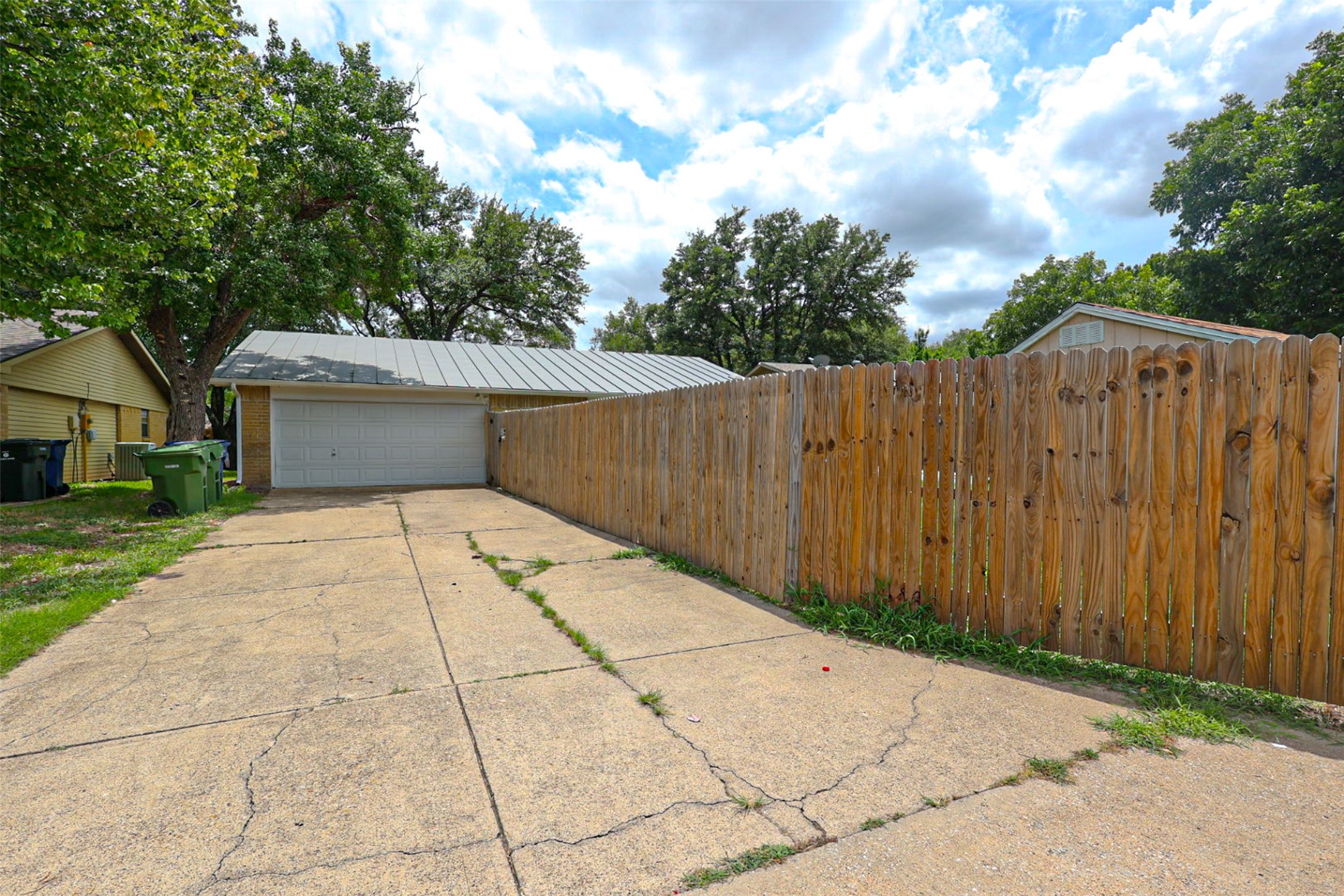 4222 Foliage Drive Garland TX 75043